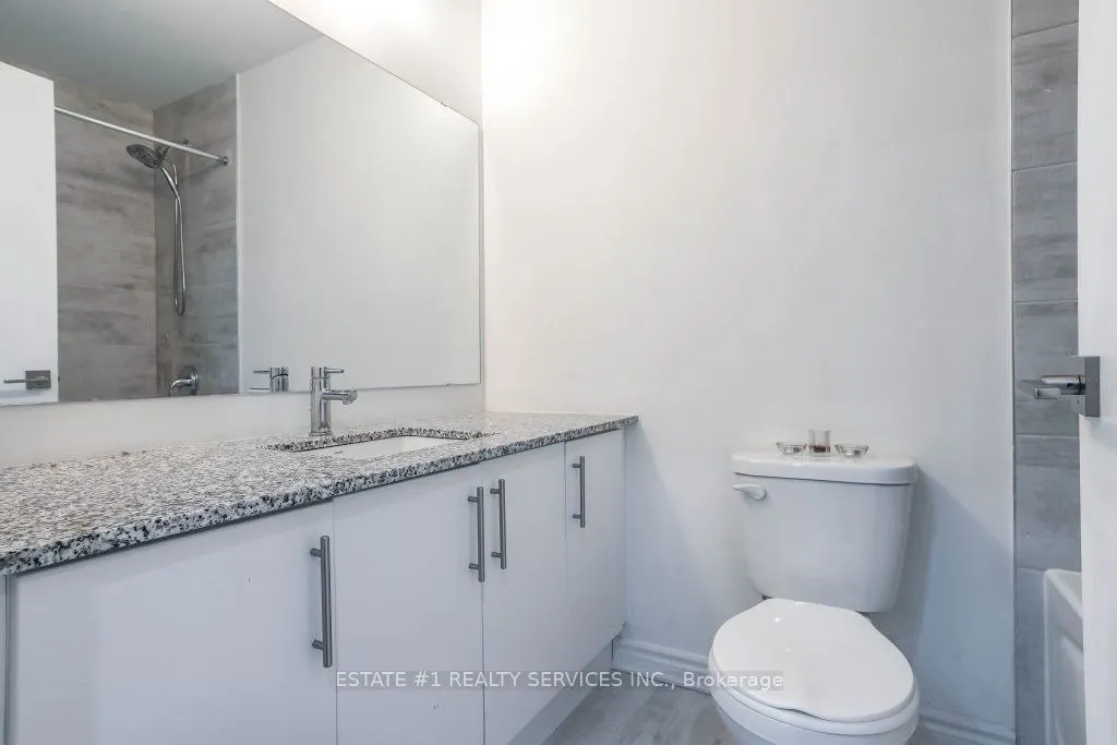 7 Falaise Road, #A (Master BR)