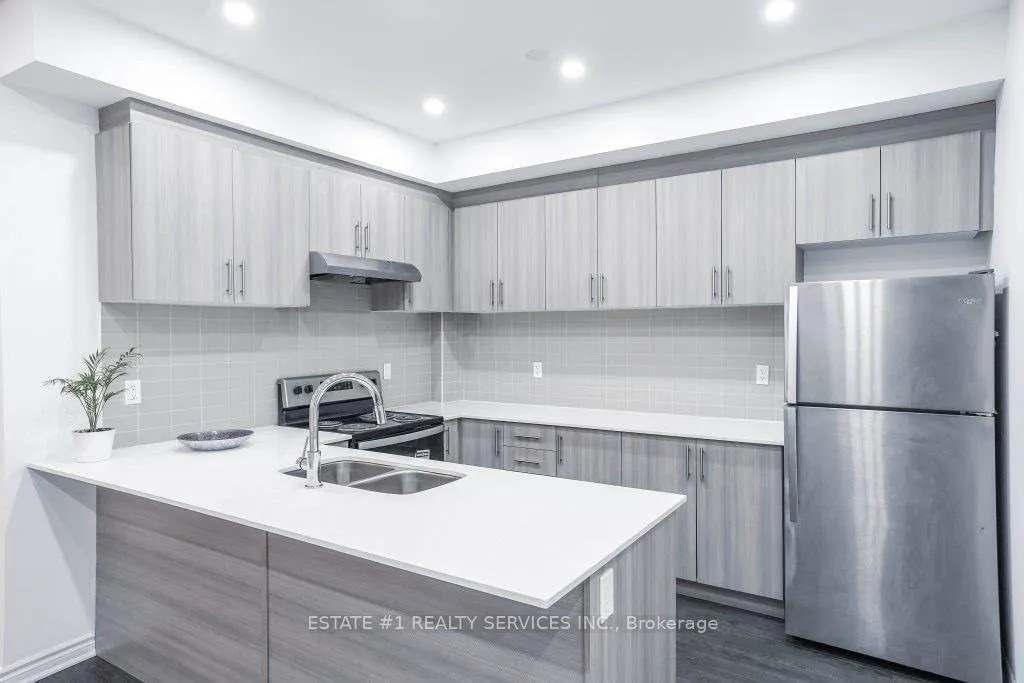 7 Falaise Road, #A (Master BR)
