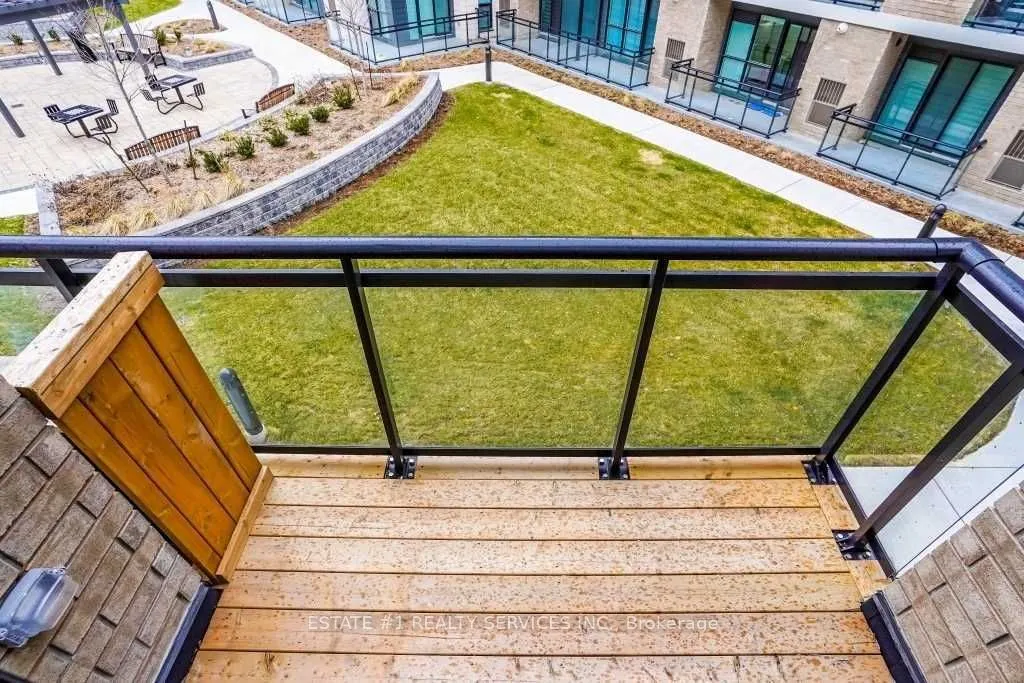 7 Falaise Road, #A (Master BR)