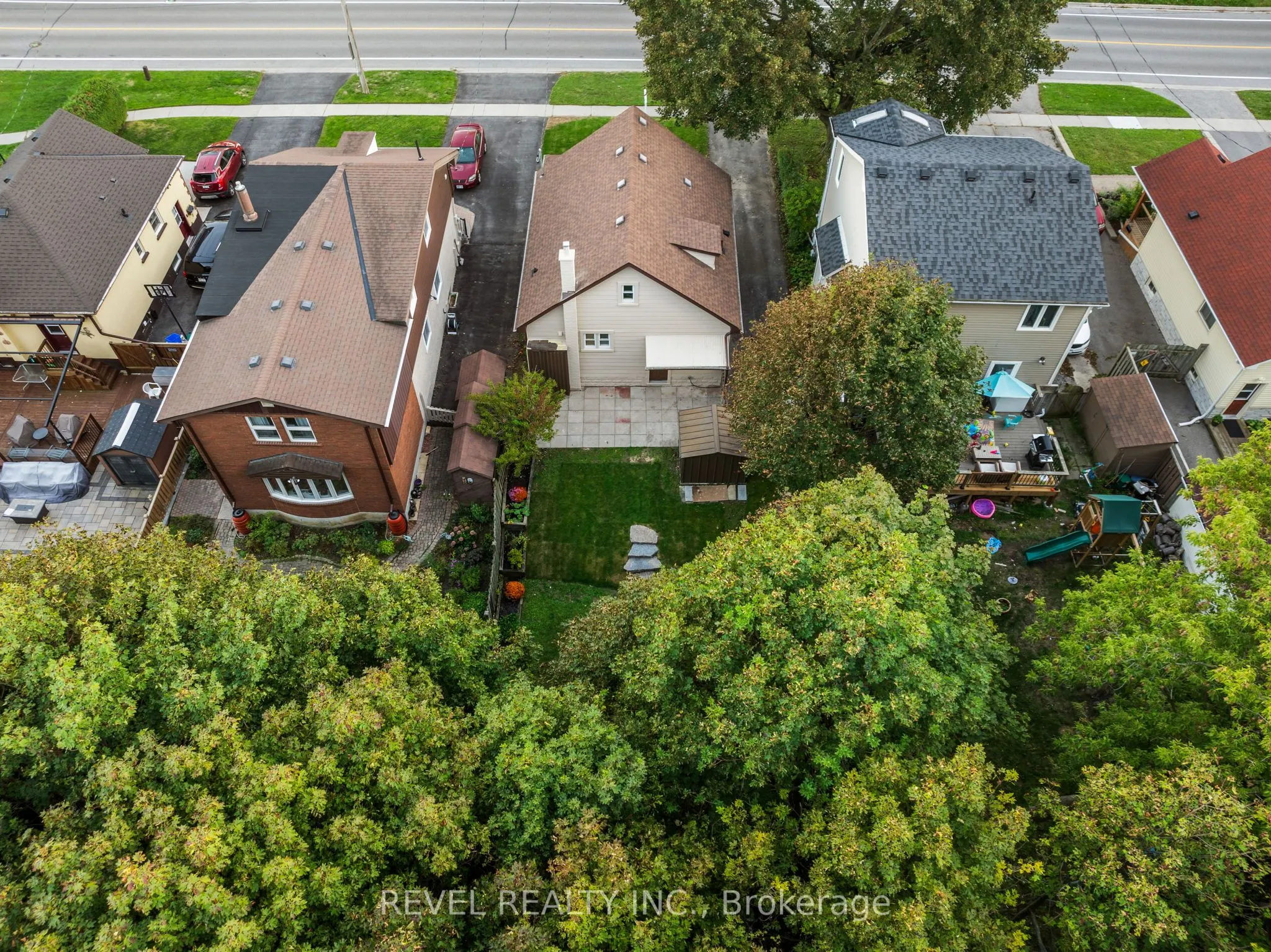 180 Hillcroft Street