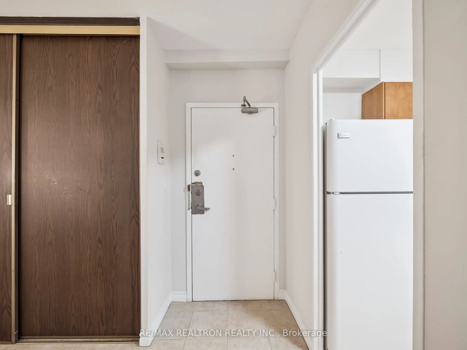 5 Massey Square, #502