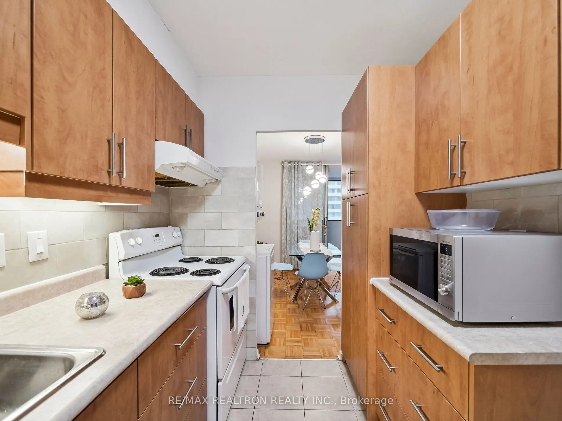 5 Massey Square, #502