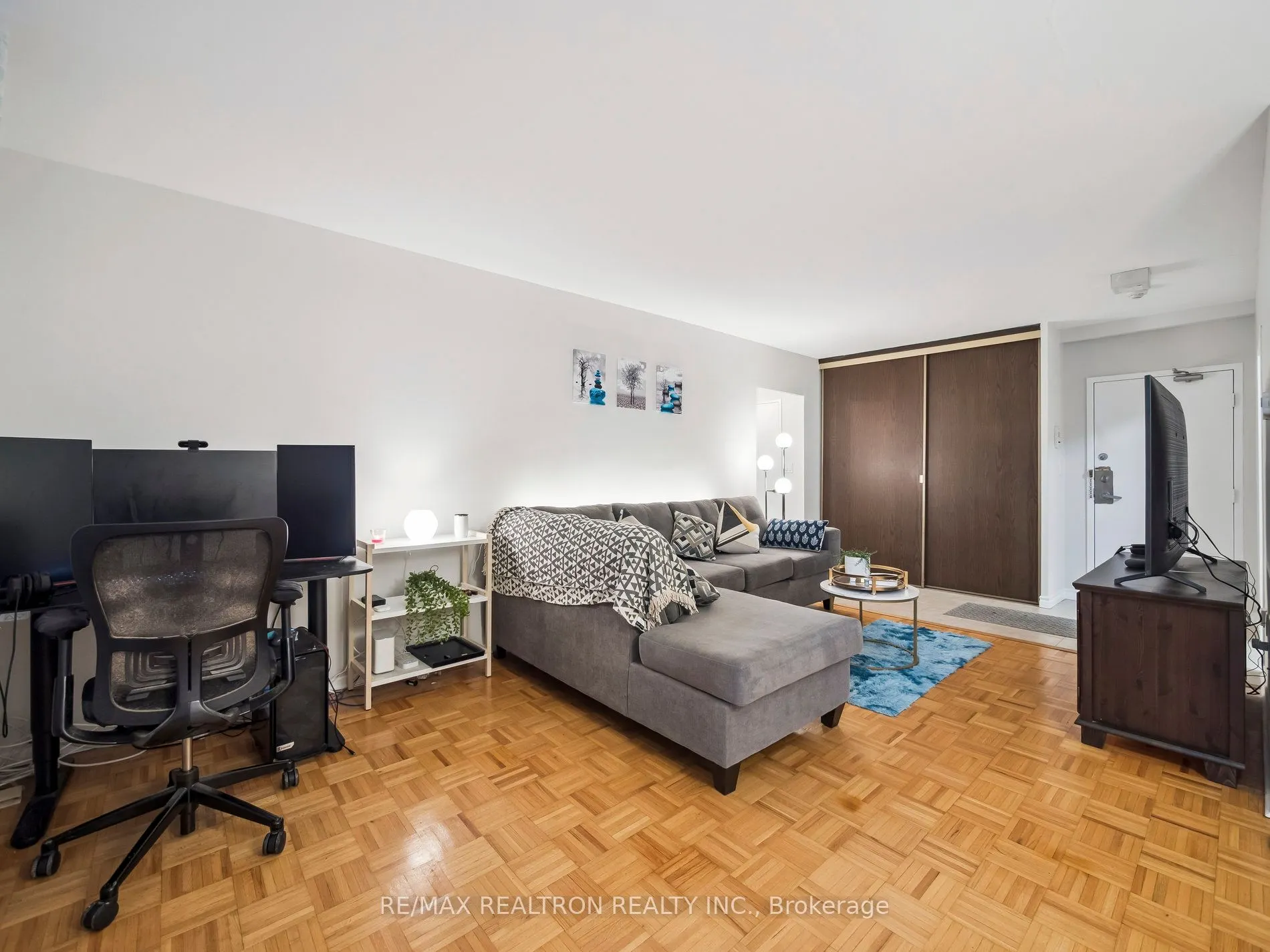 5 Massey Square, #502