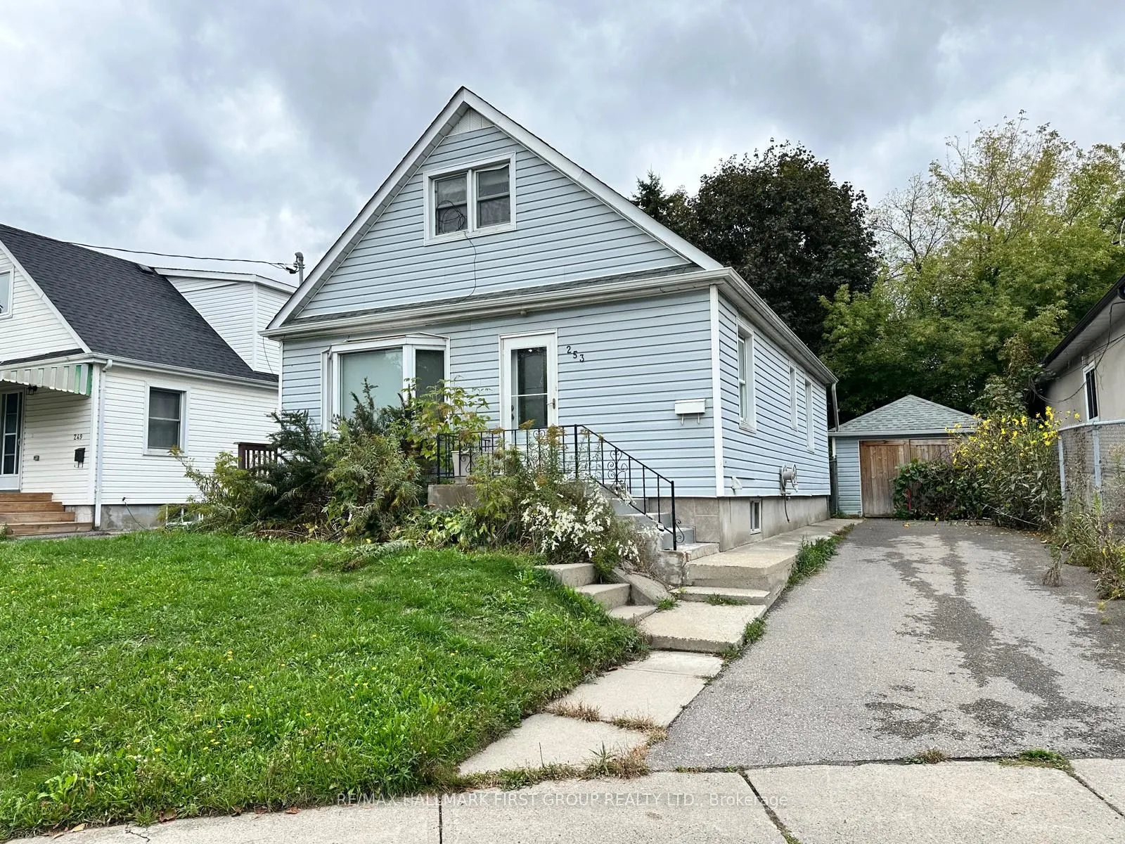 253 Sinclair Avenue