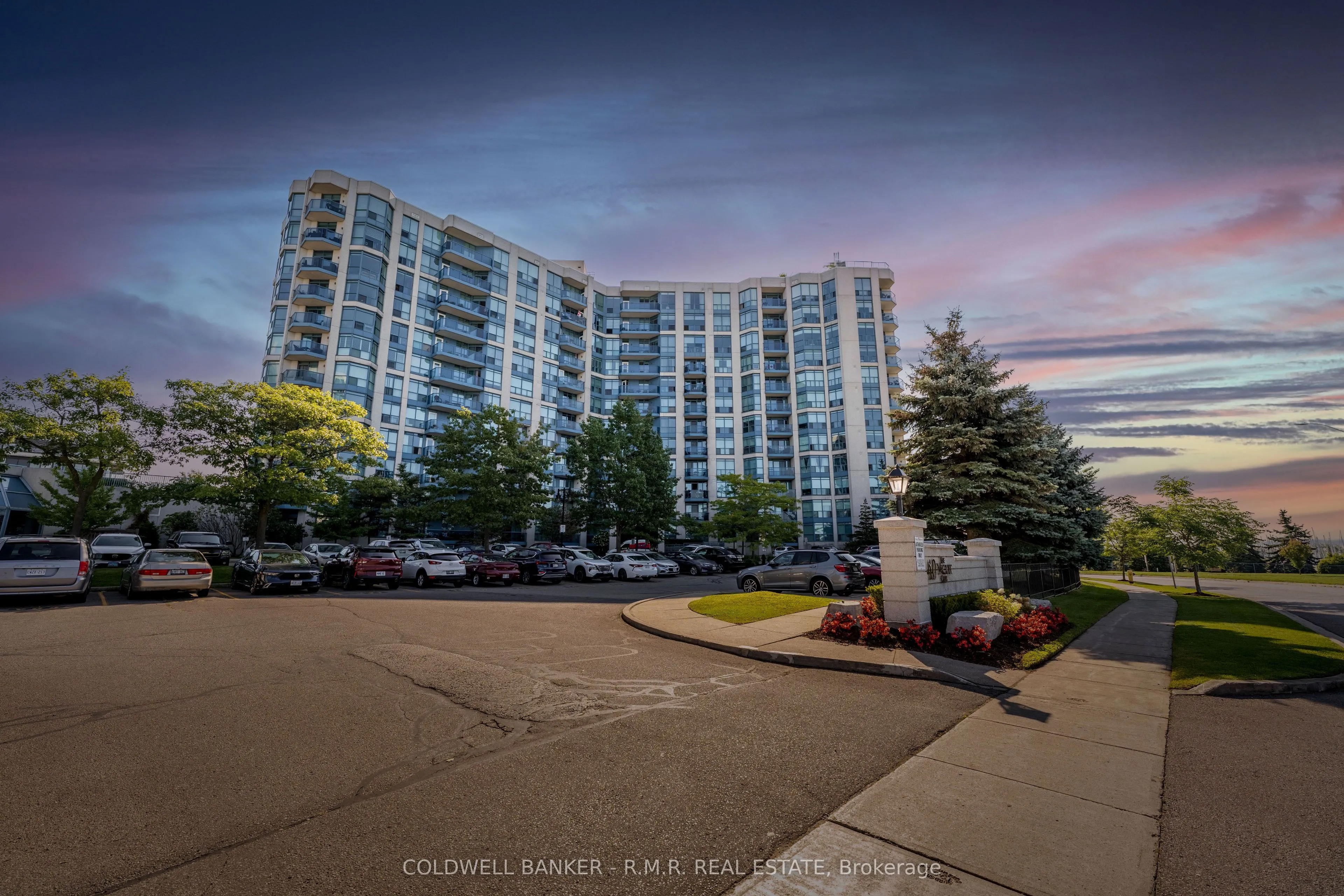 340 Watson Street W, #517