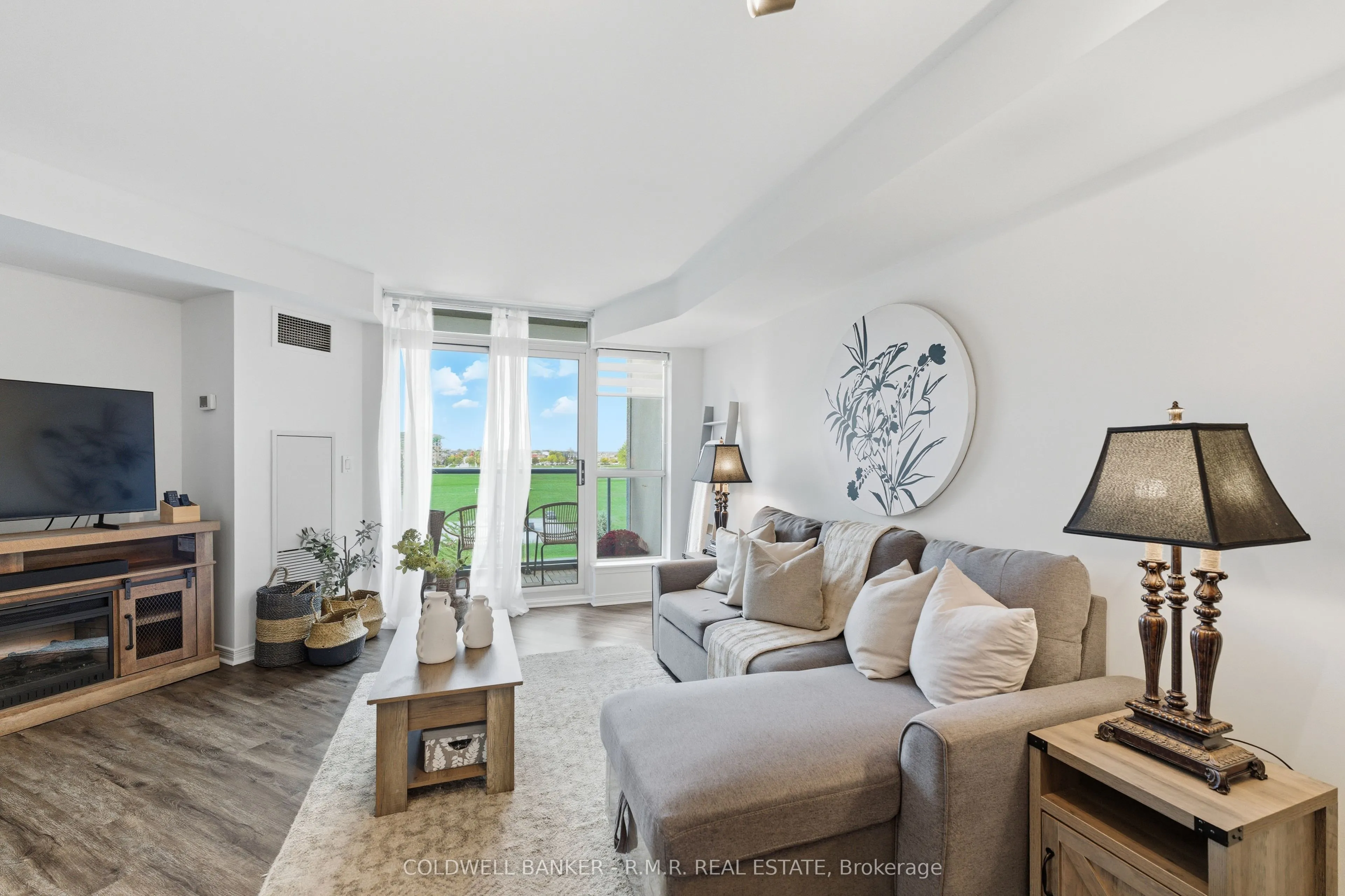 340 Watson Street W, #517