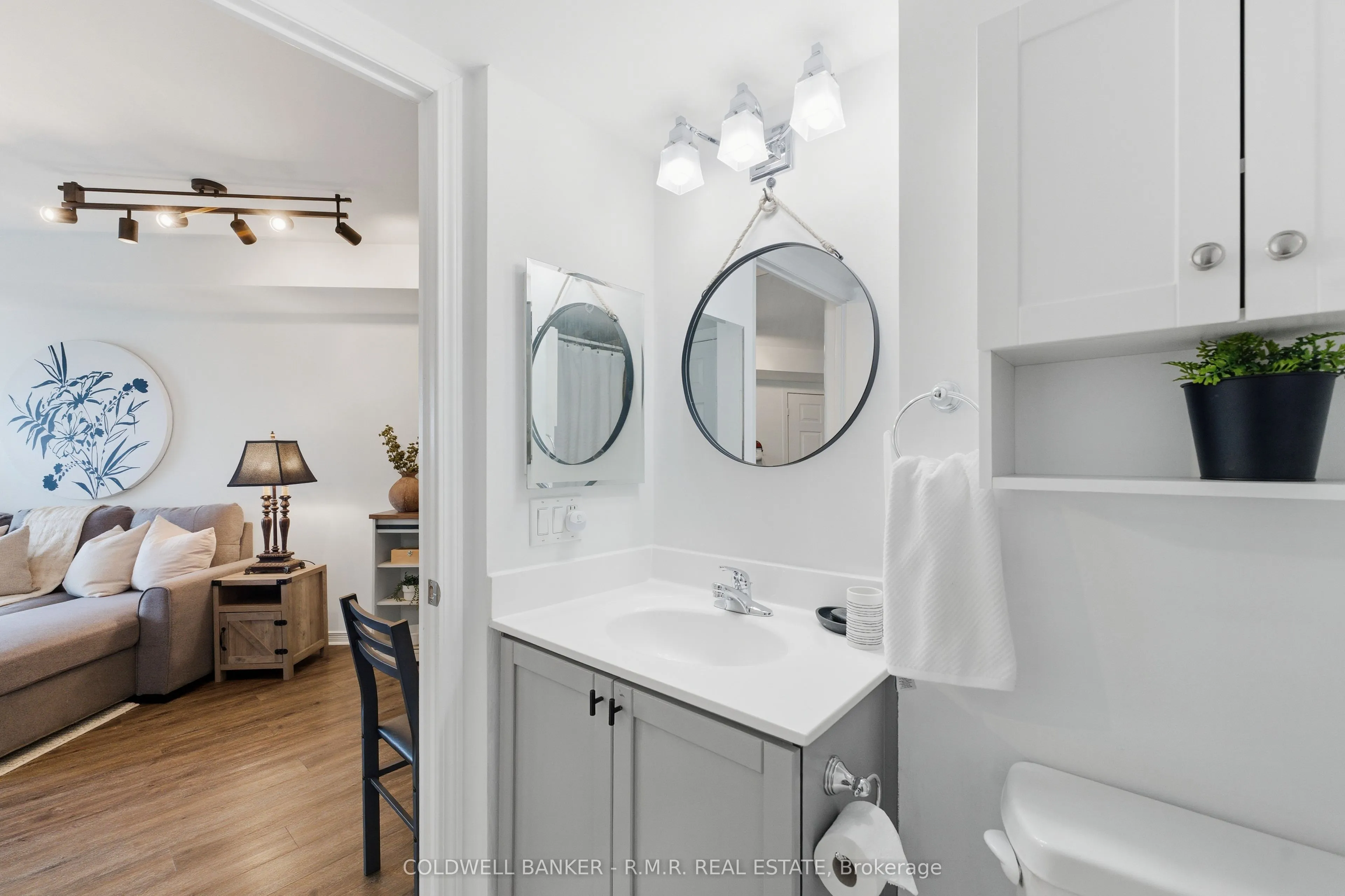 340 Watson Street W, #517