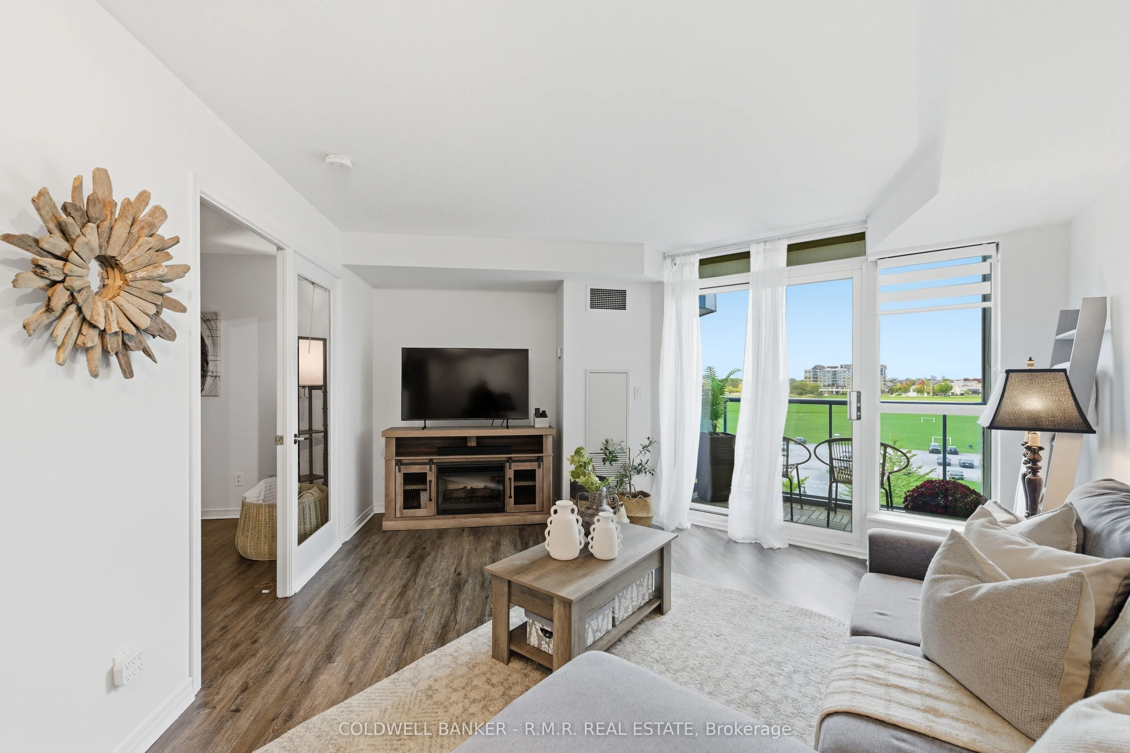 340 Watson Street W, #517