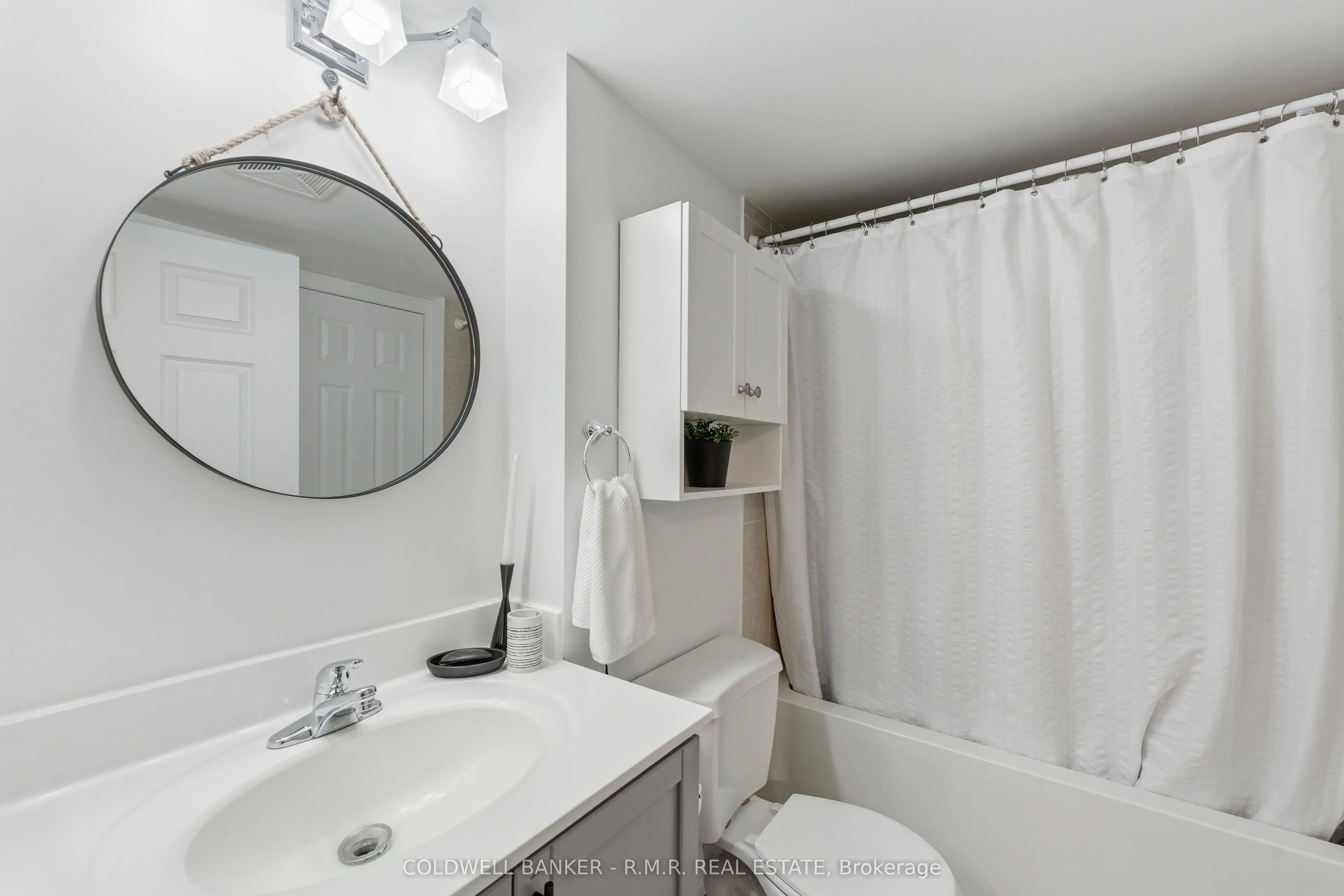 340 Watson Street W, #517