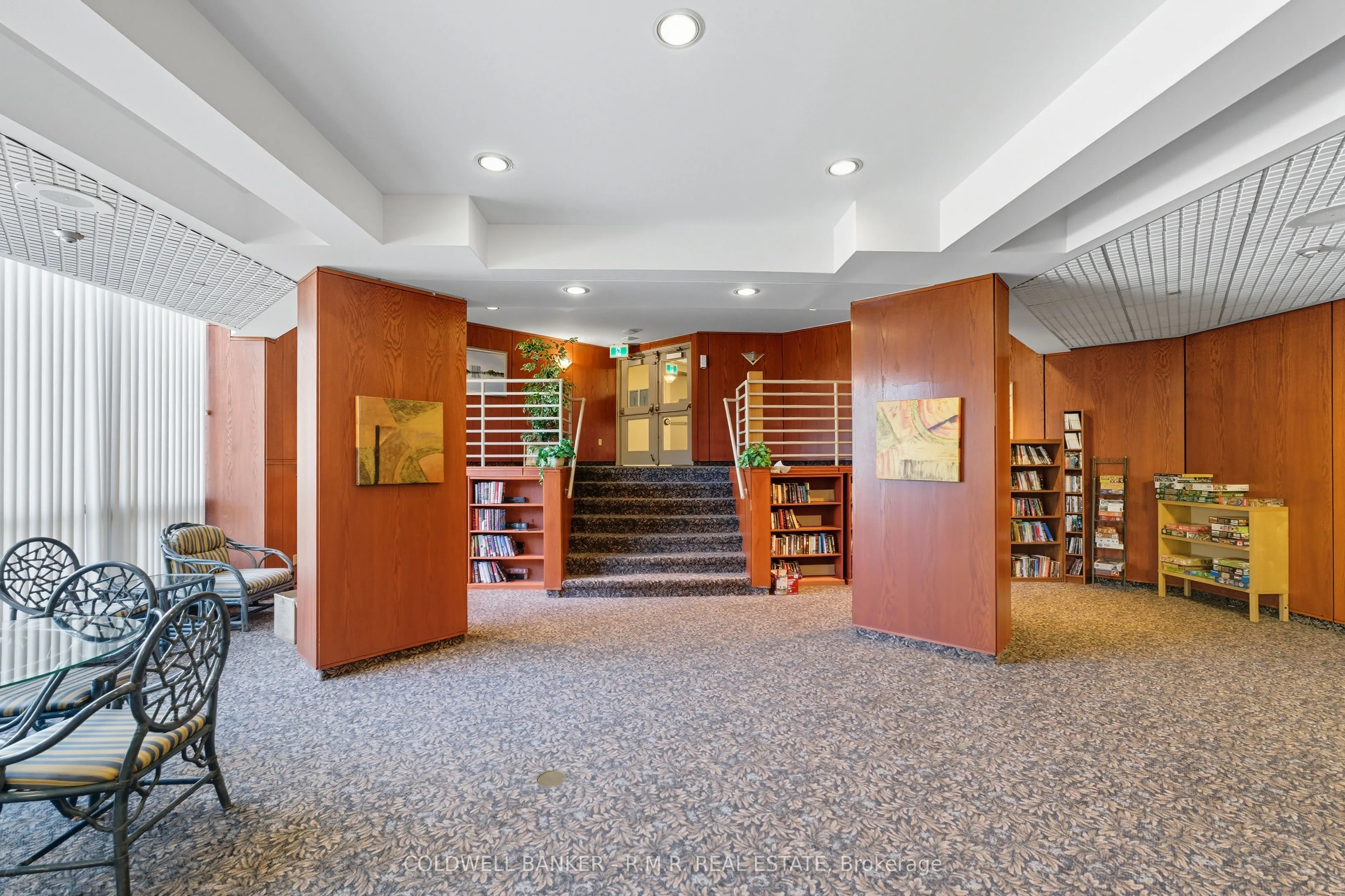 340 Watson Street W, #517