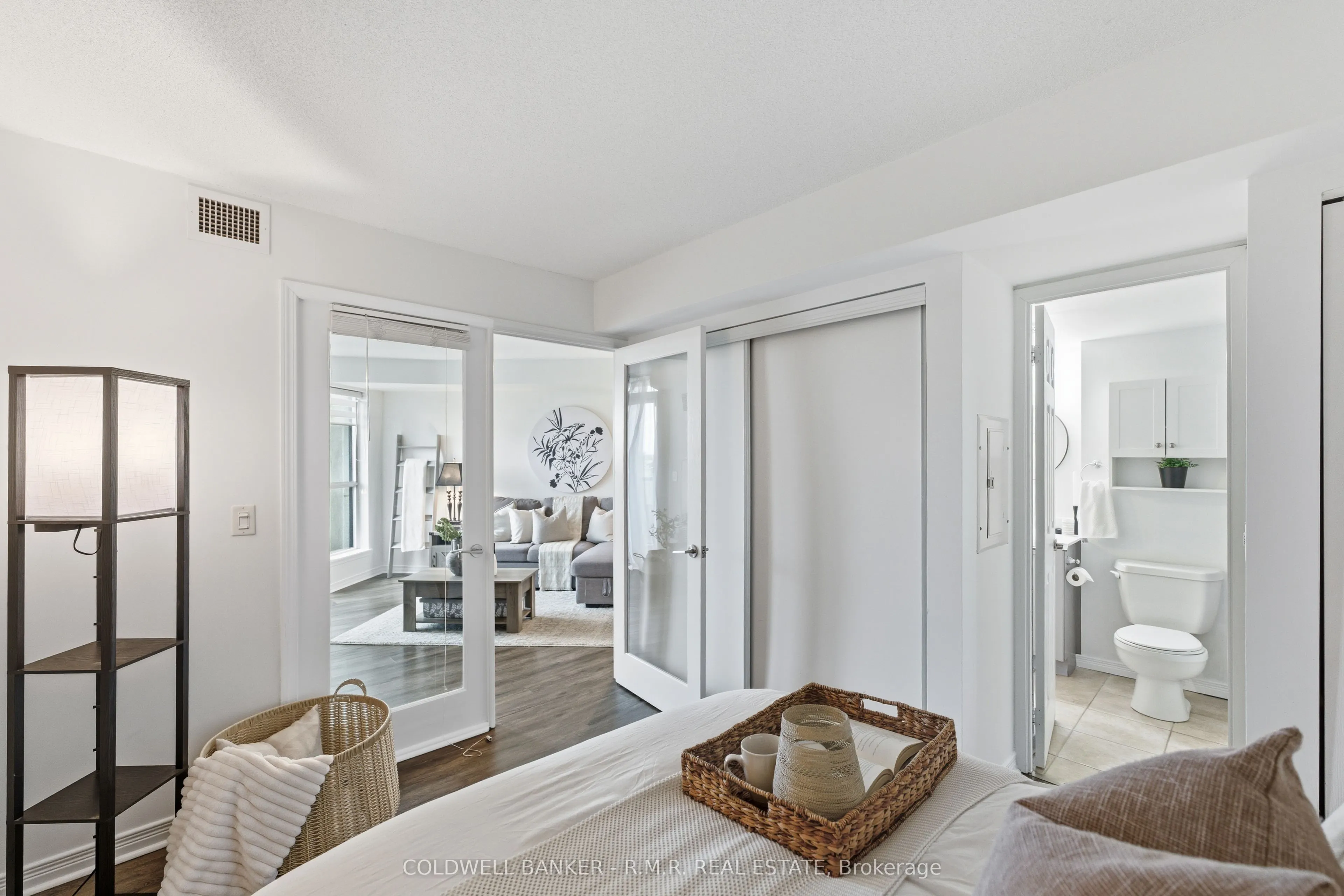 340 Watson Street W, #517