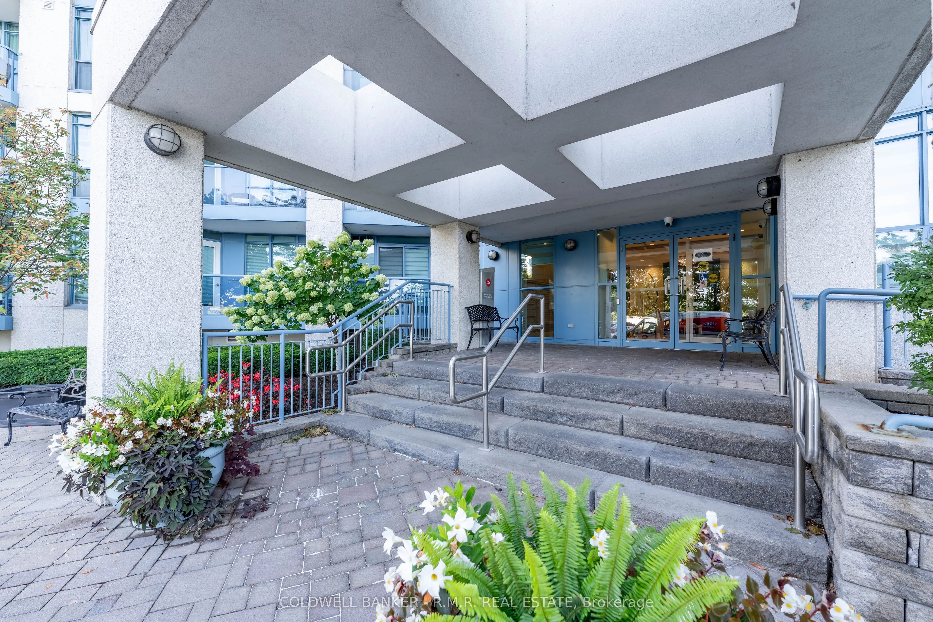 340 Watson Street W, #517