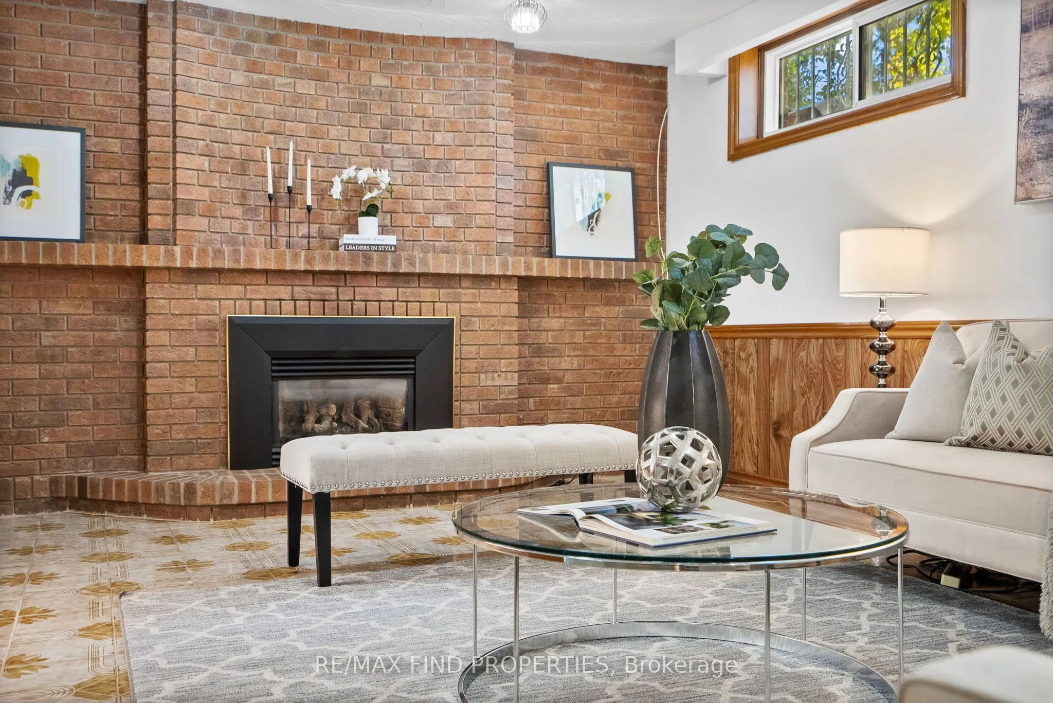 16 Mcdonald Avenue