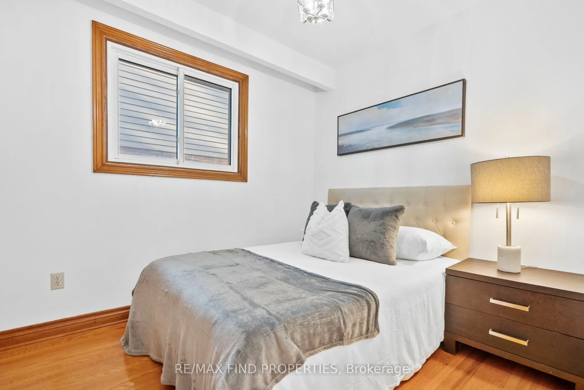16 Mcdonald Avenue