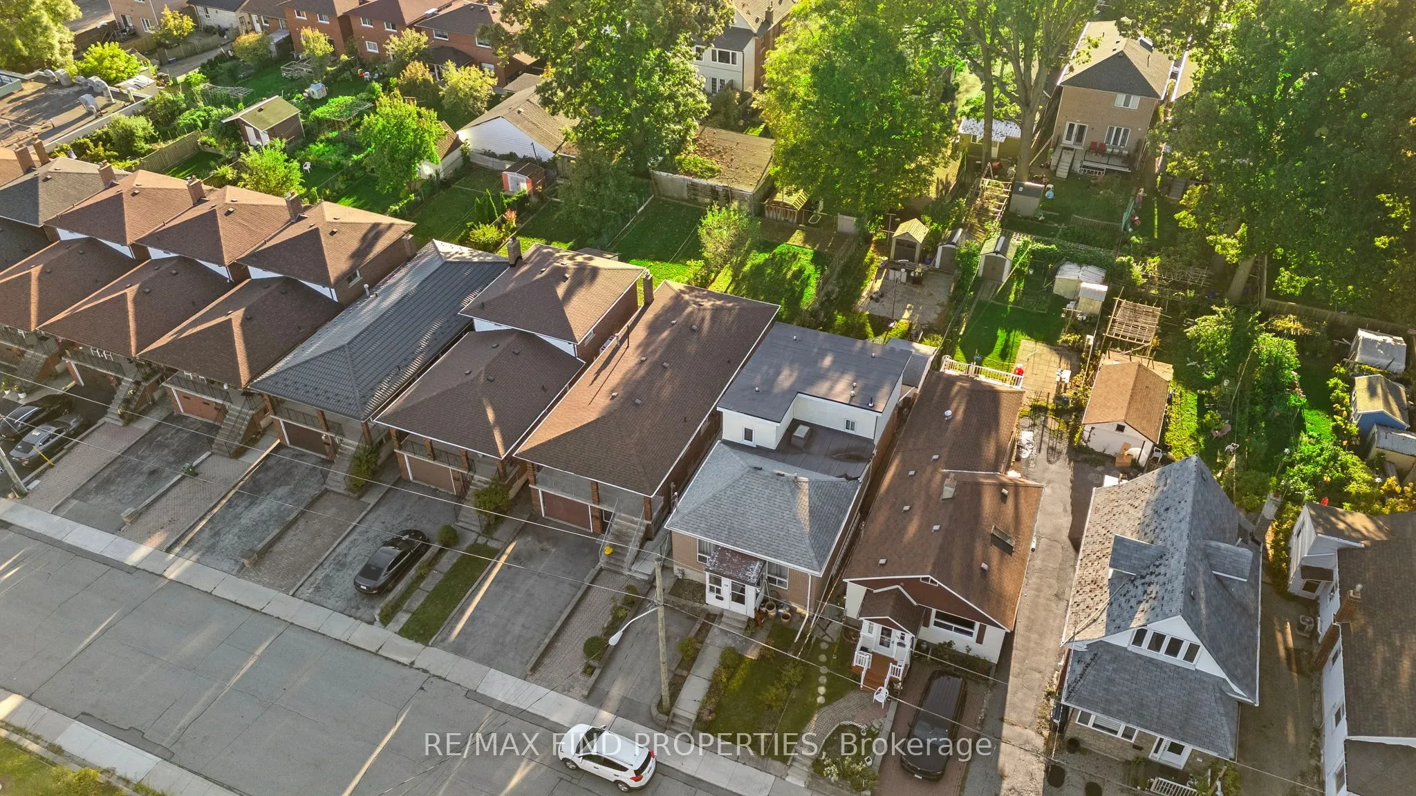 16 Mcdonald Avenue