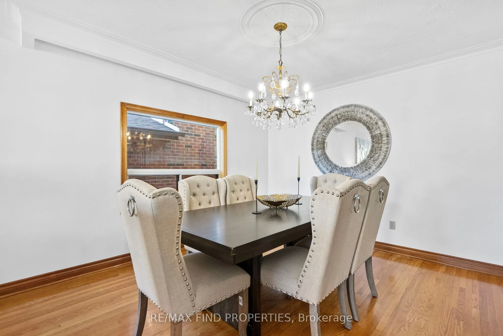 16 Mcdonald Avenue