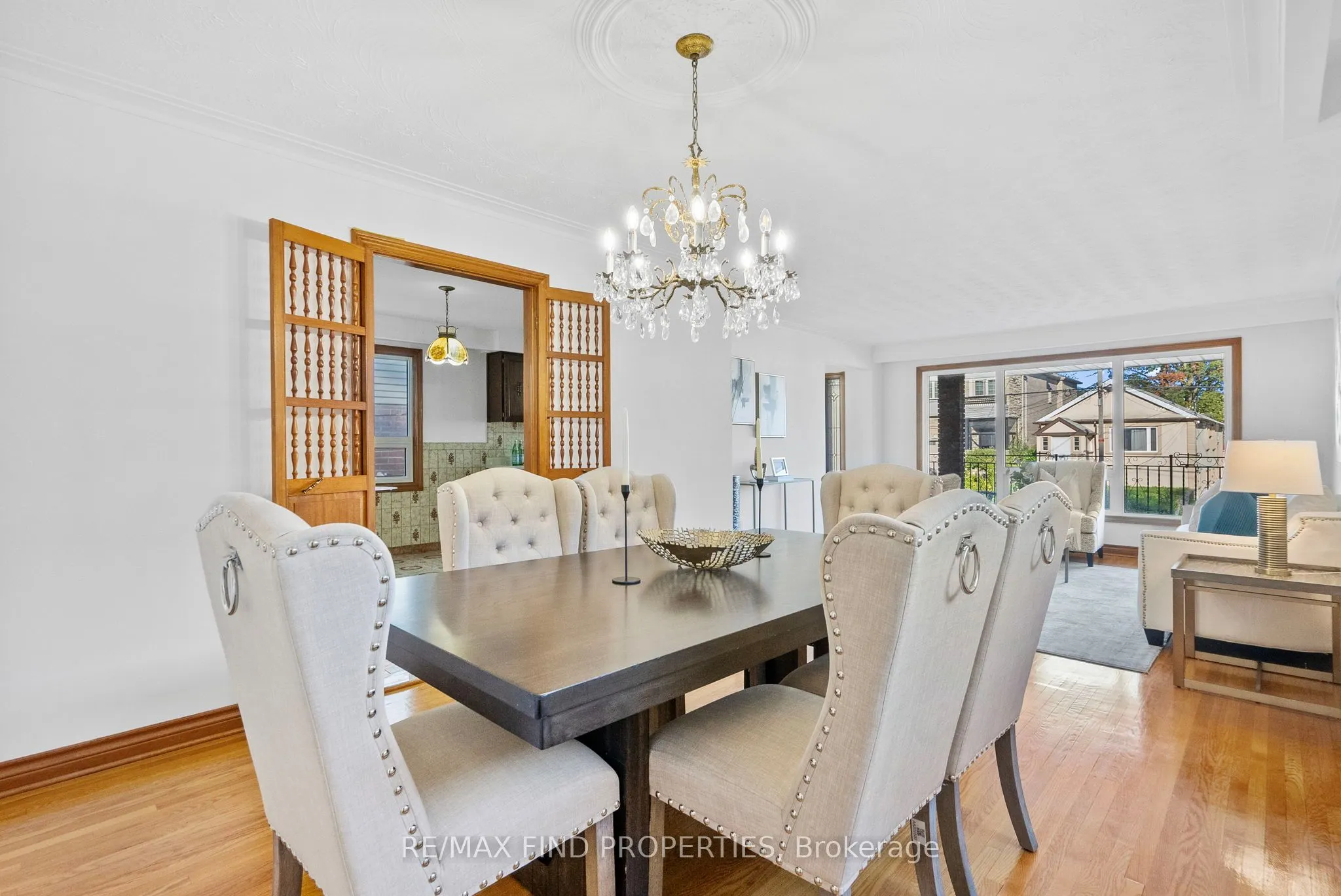 16 Mcdonald Avenue