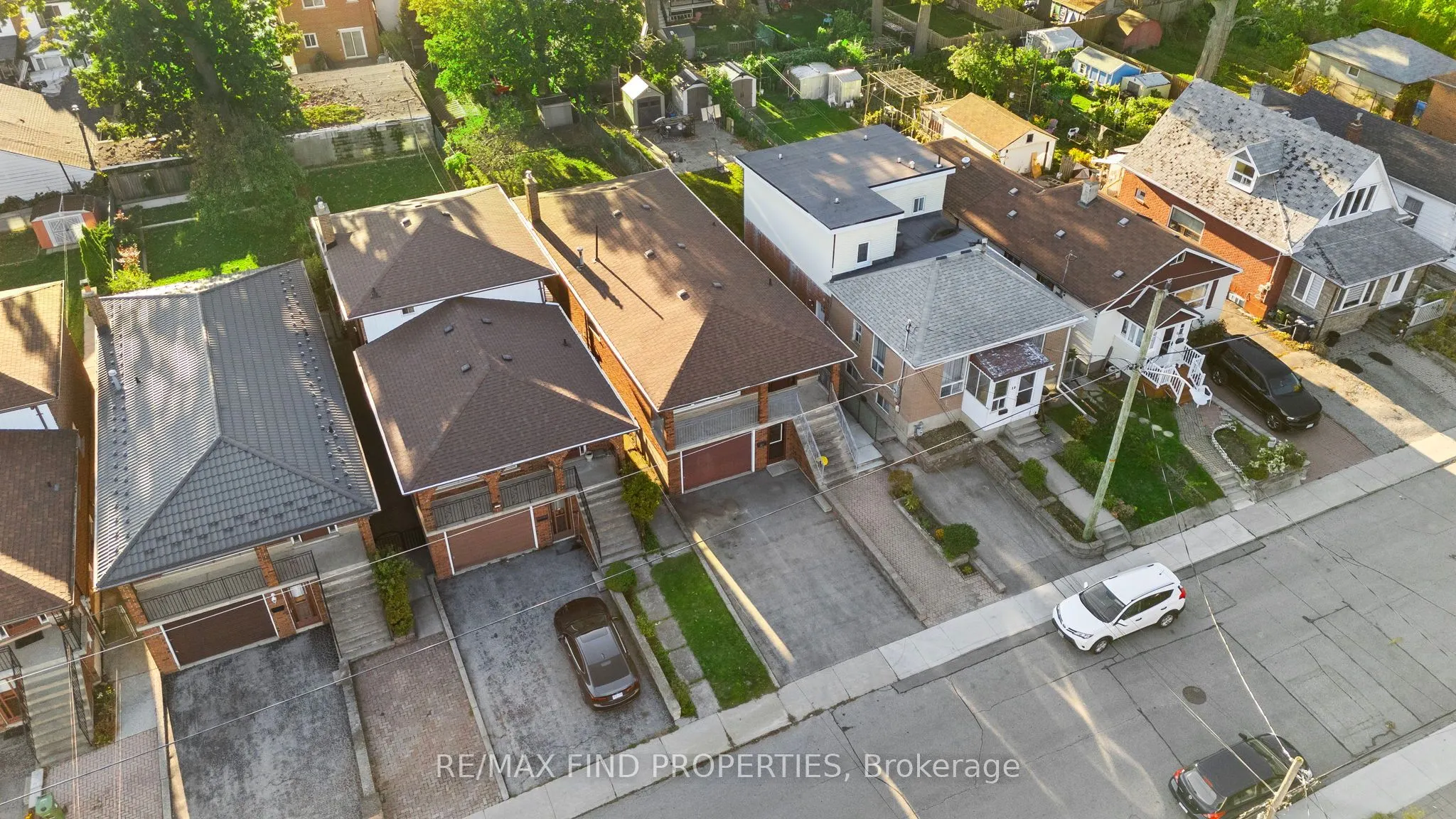 16 Mcdonald Avenue