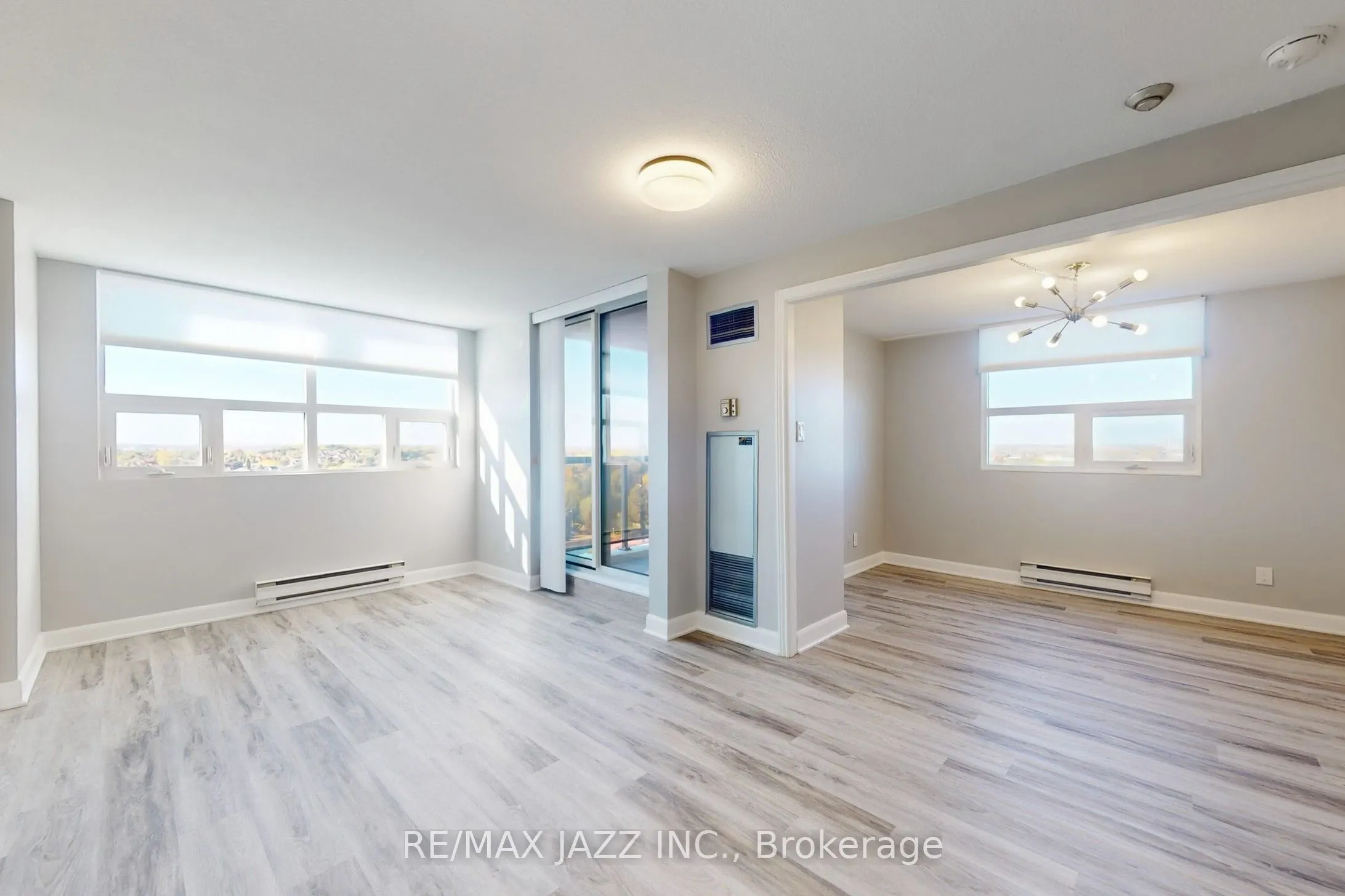 2 Westney Road N, #1109