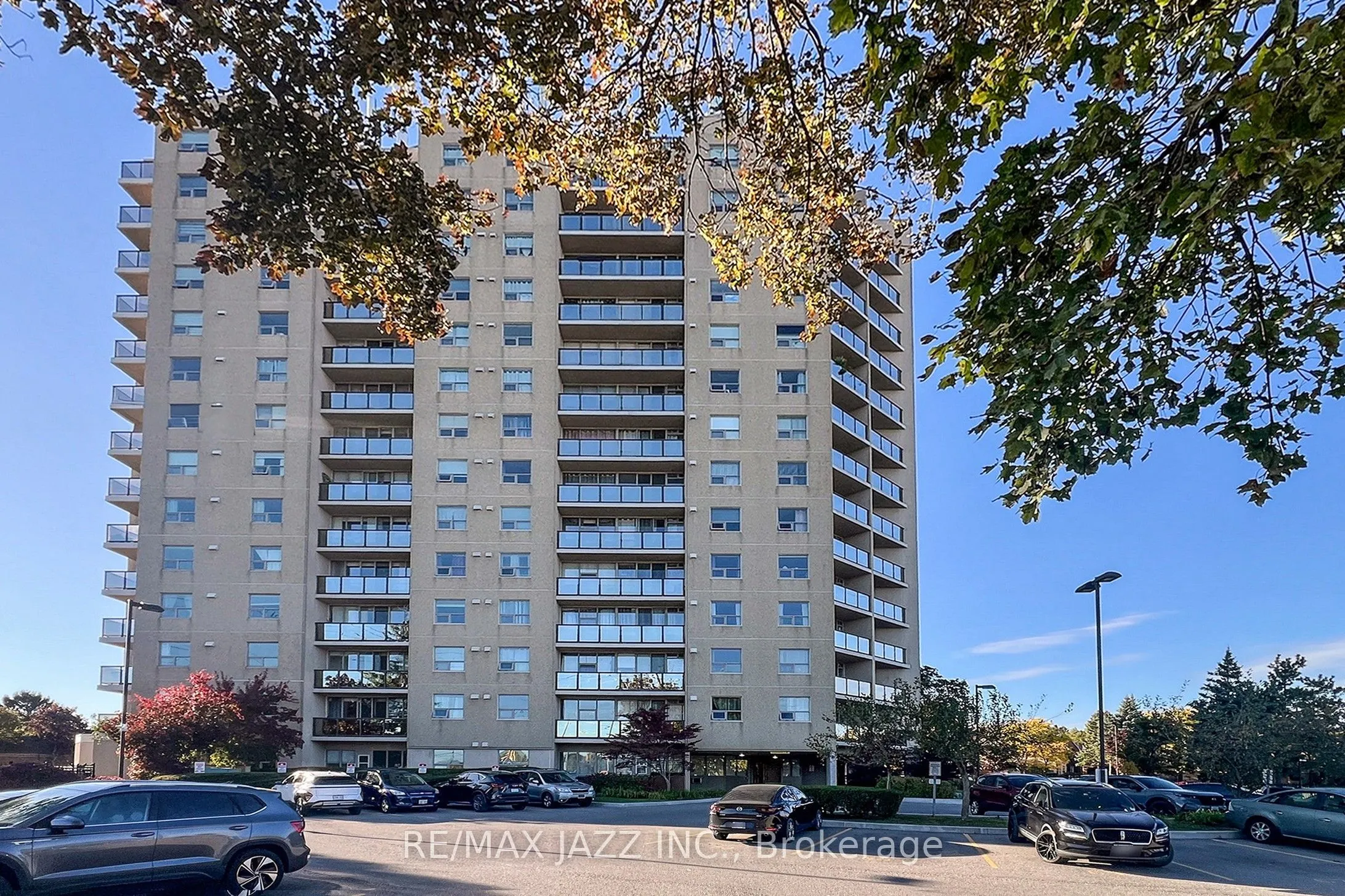 2 Westney Road N, #1109