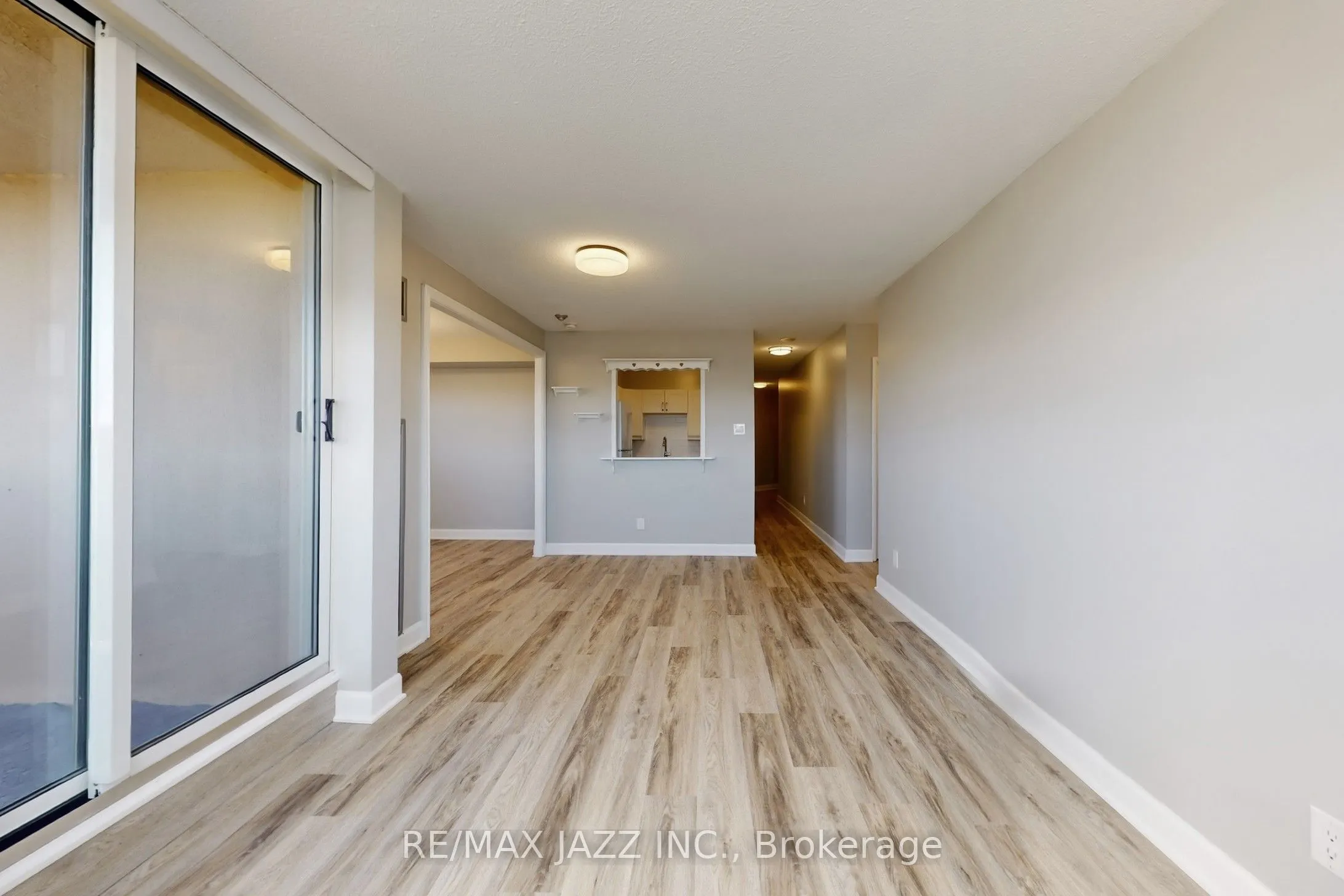 2 Westney Road N, #1109