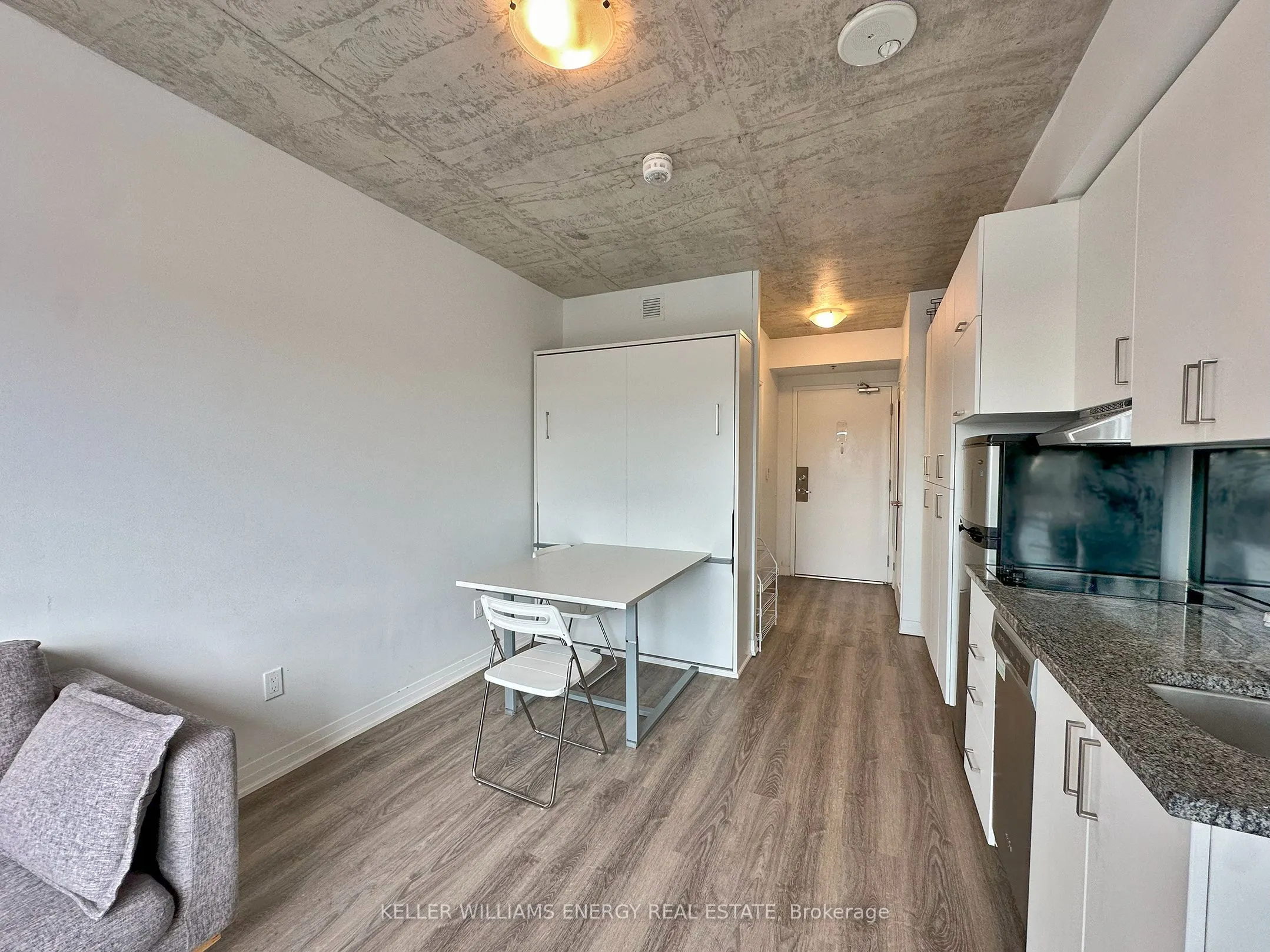 1900 Simcoe Street N, #241