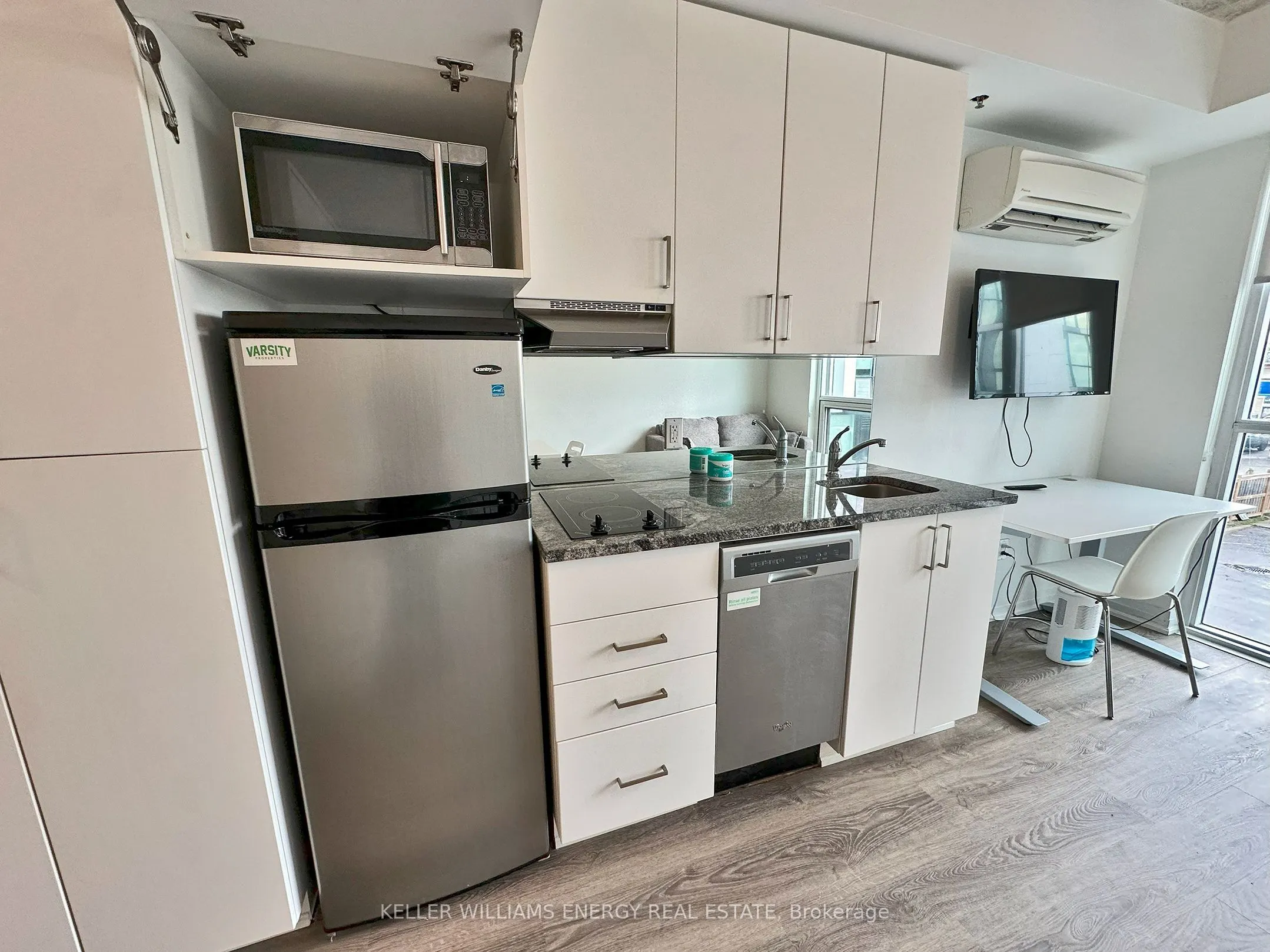 1900 Simcoe Street N, #241