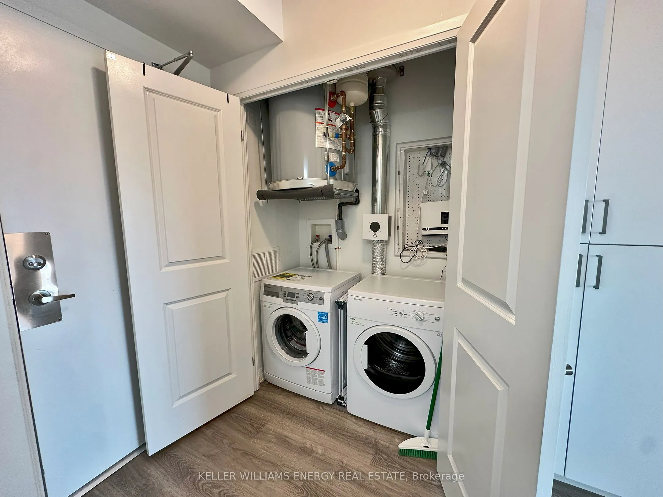 1900 Simcoe Street N, #241
