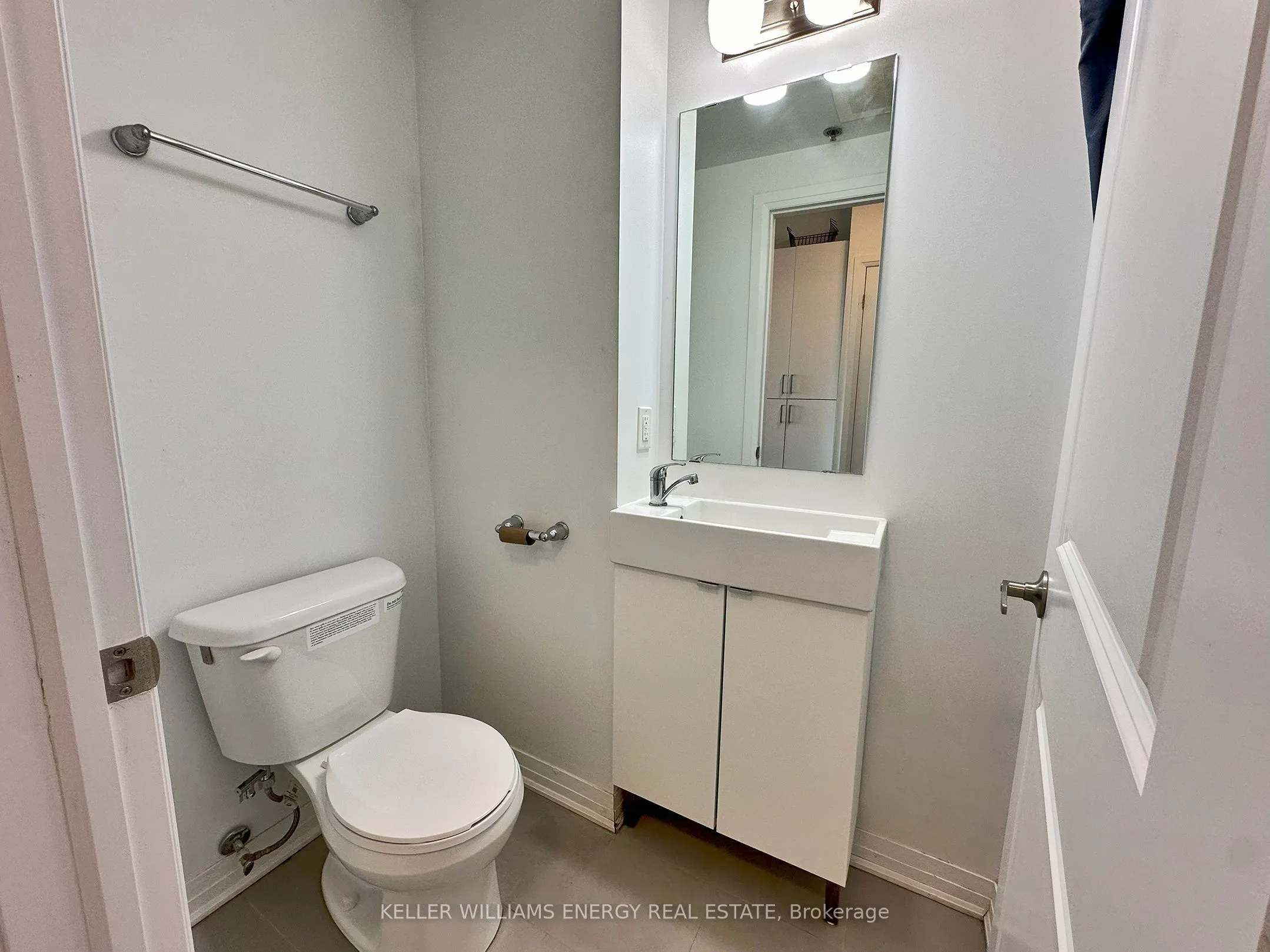 1900 Simcoe Street N, #241