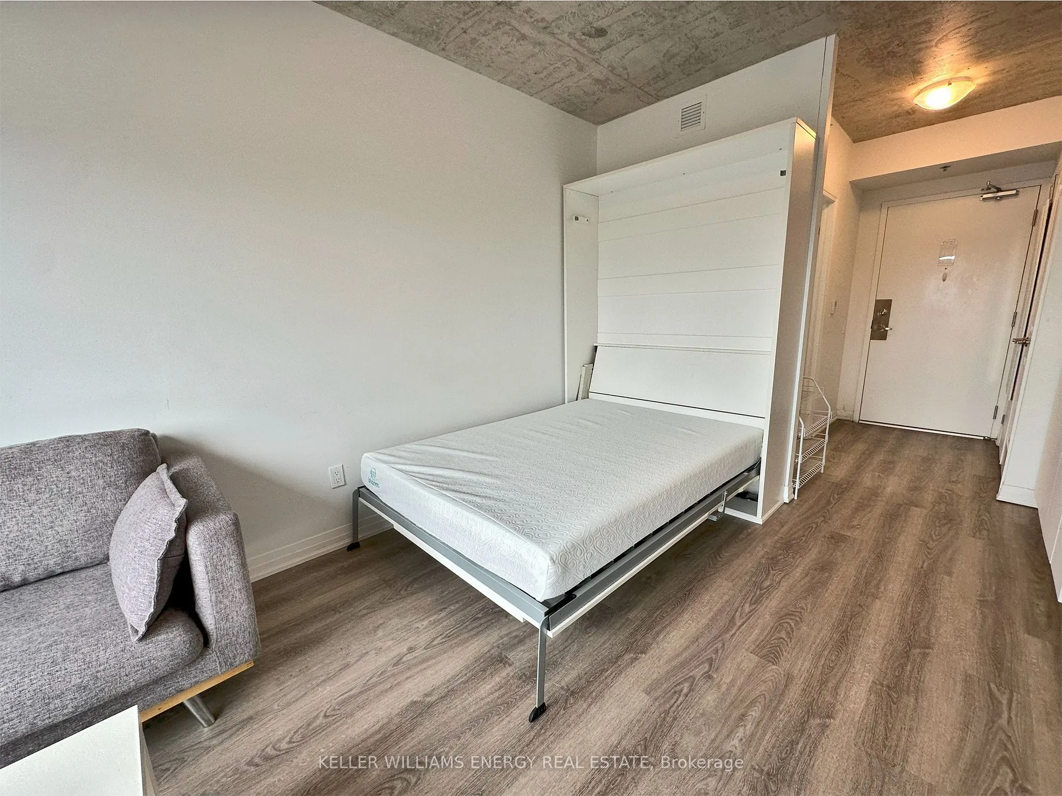 1900 Simcoe Street N, #241