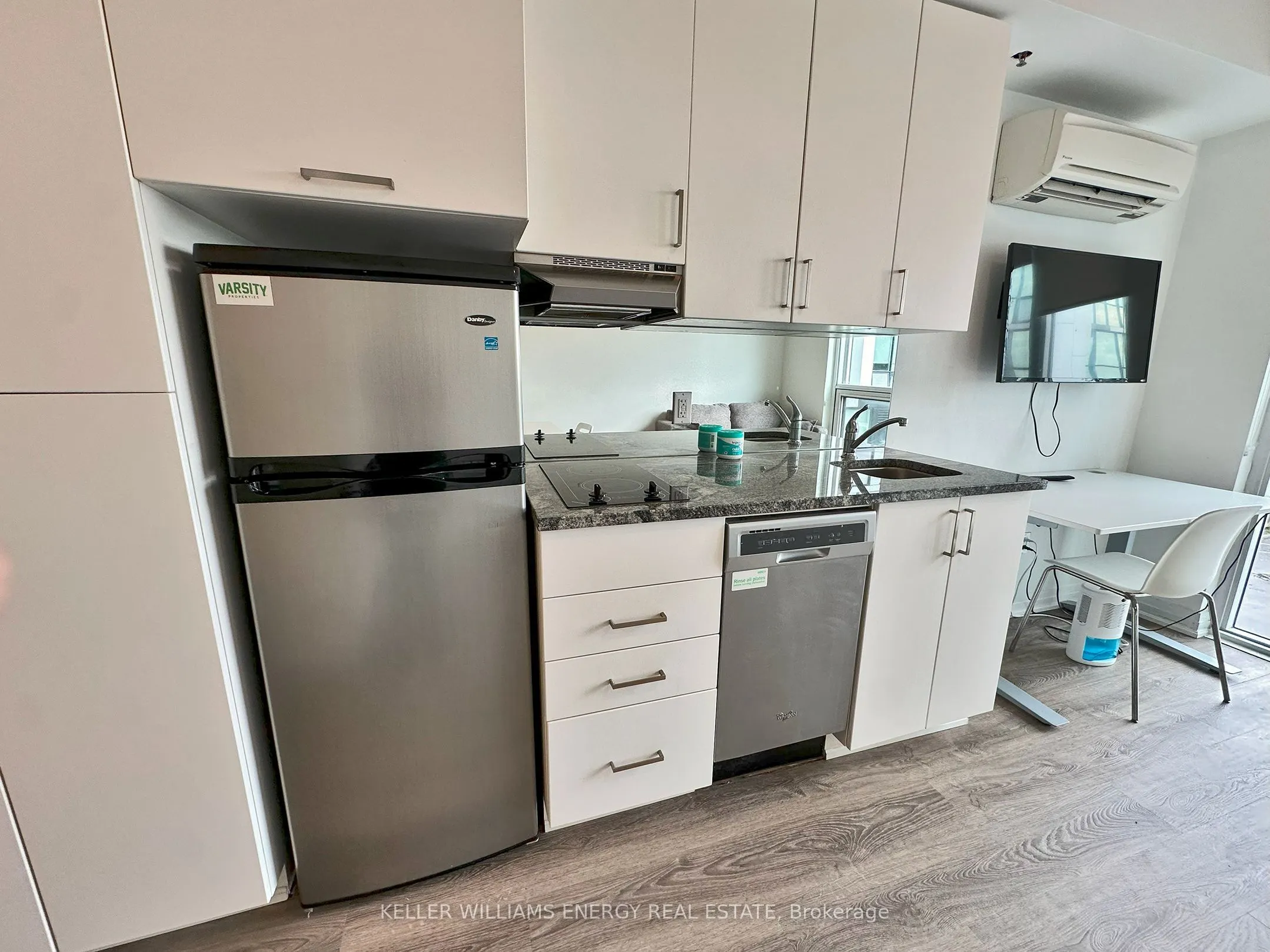 1900 Simcoe Street N, #241