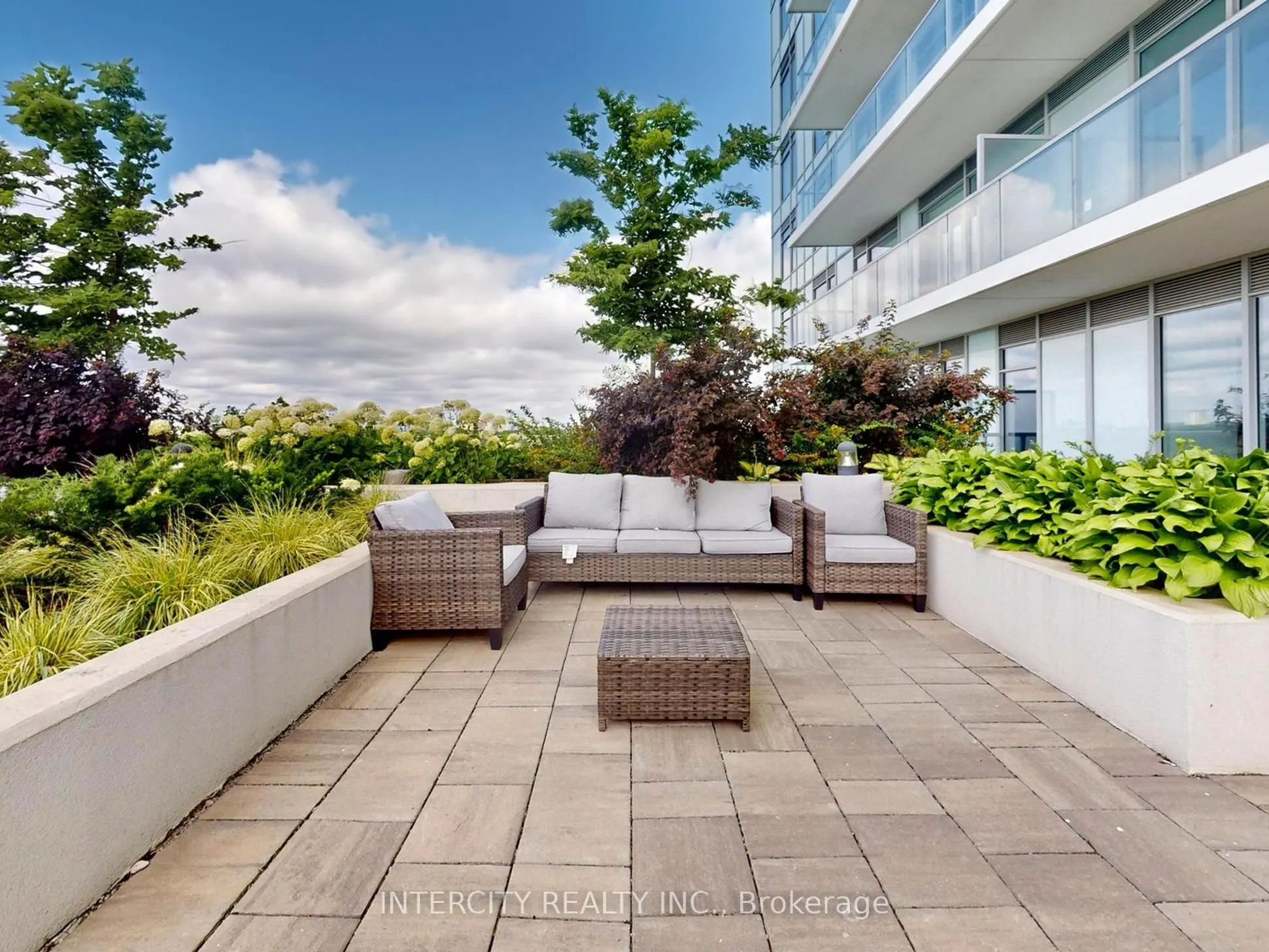 3220 Sheppard Avenue E, #203