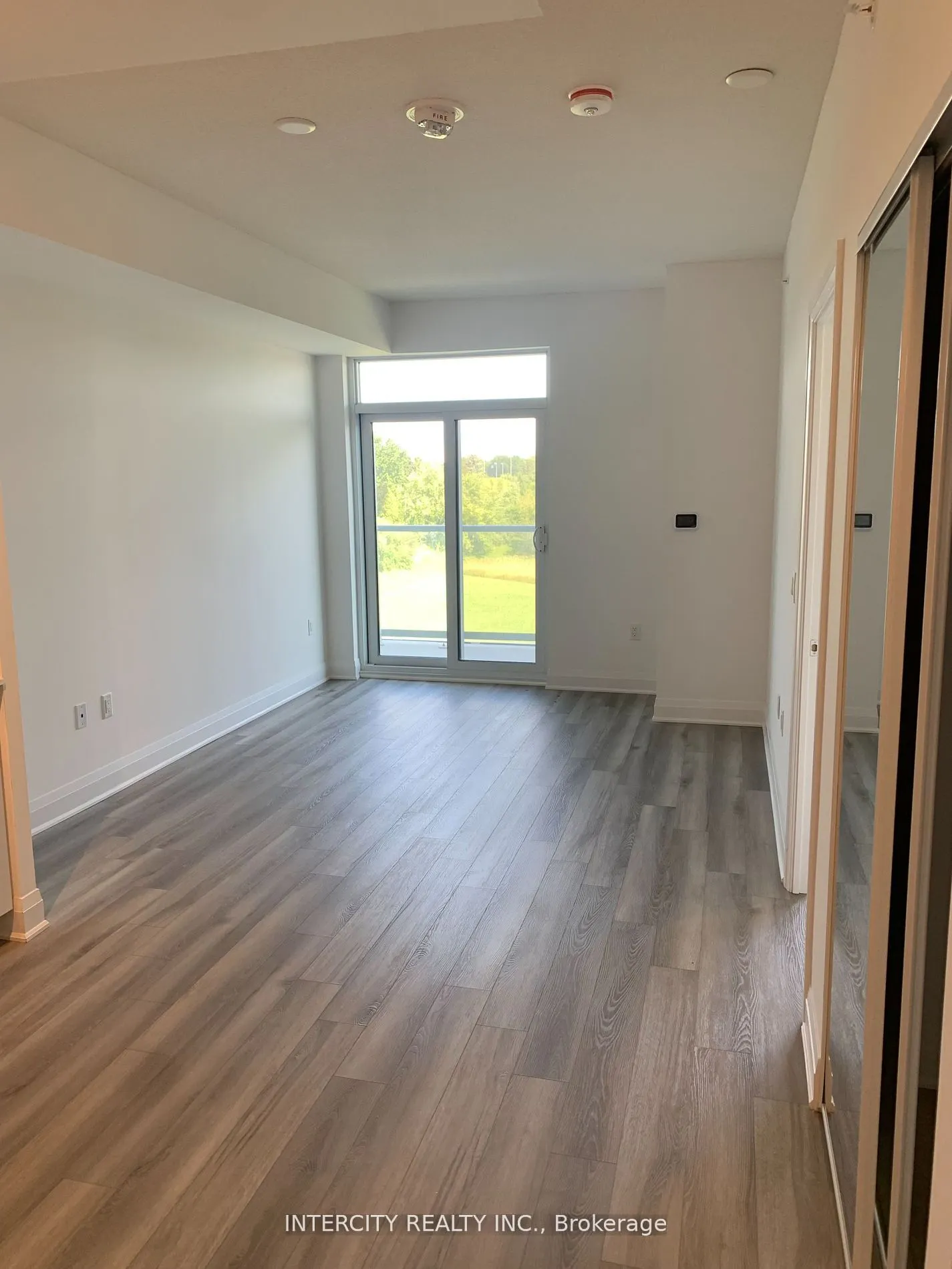 3220 Sheppard Avenue E, #203