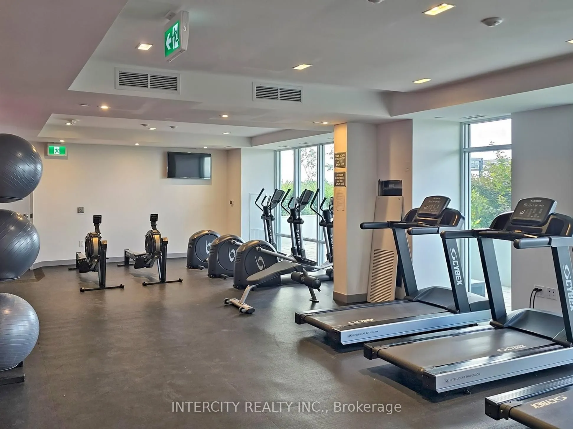 3220 Sheppard Avenue E, #203