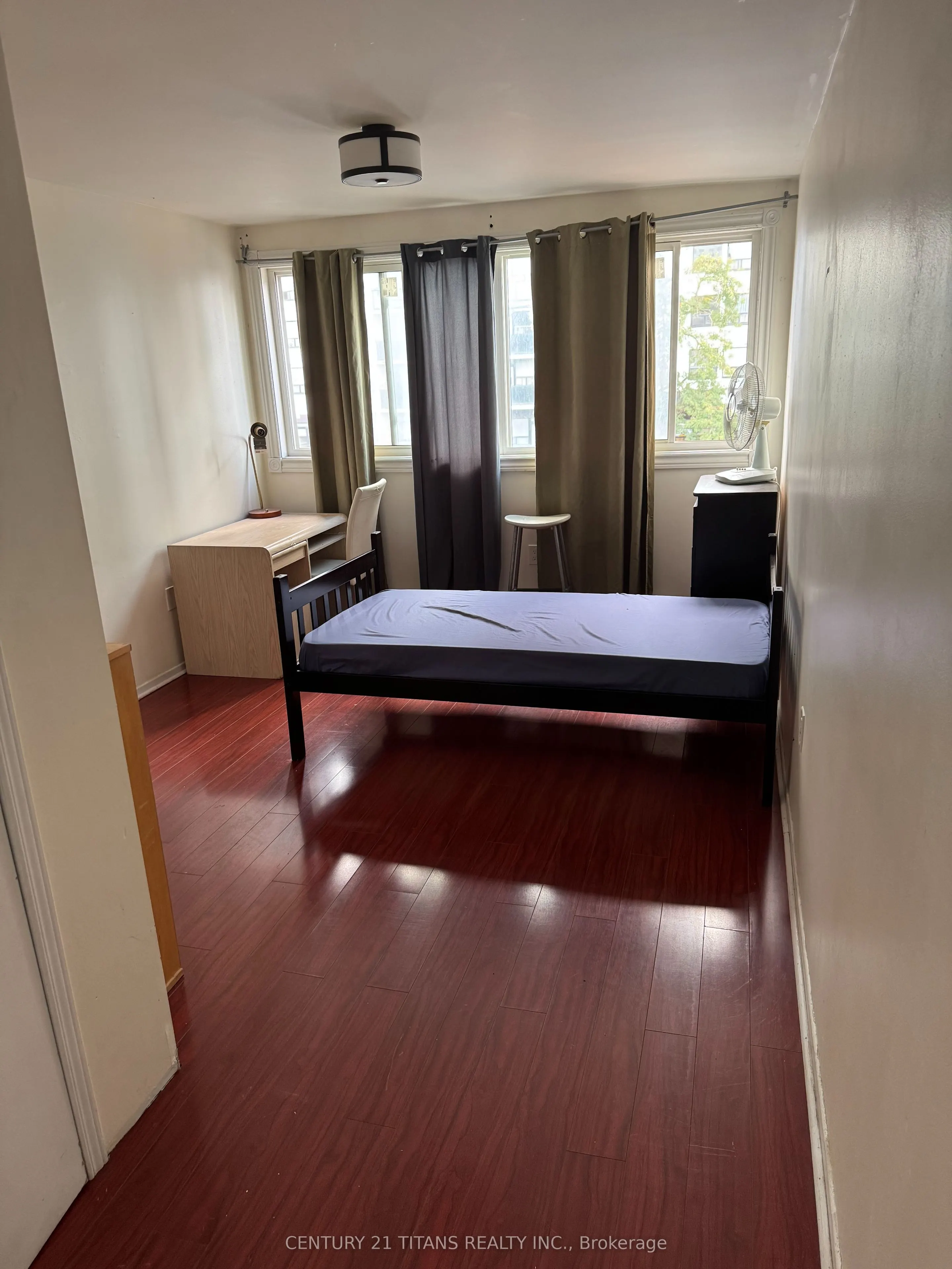 100 Mornelle Court, #2075