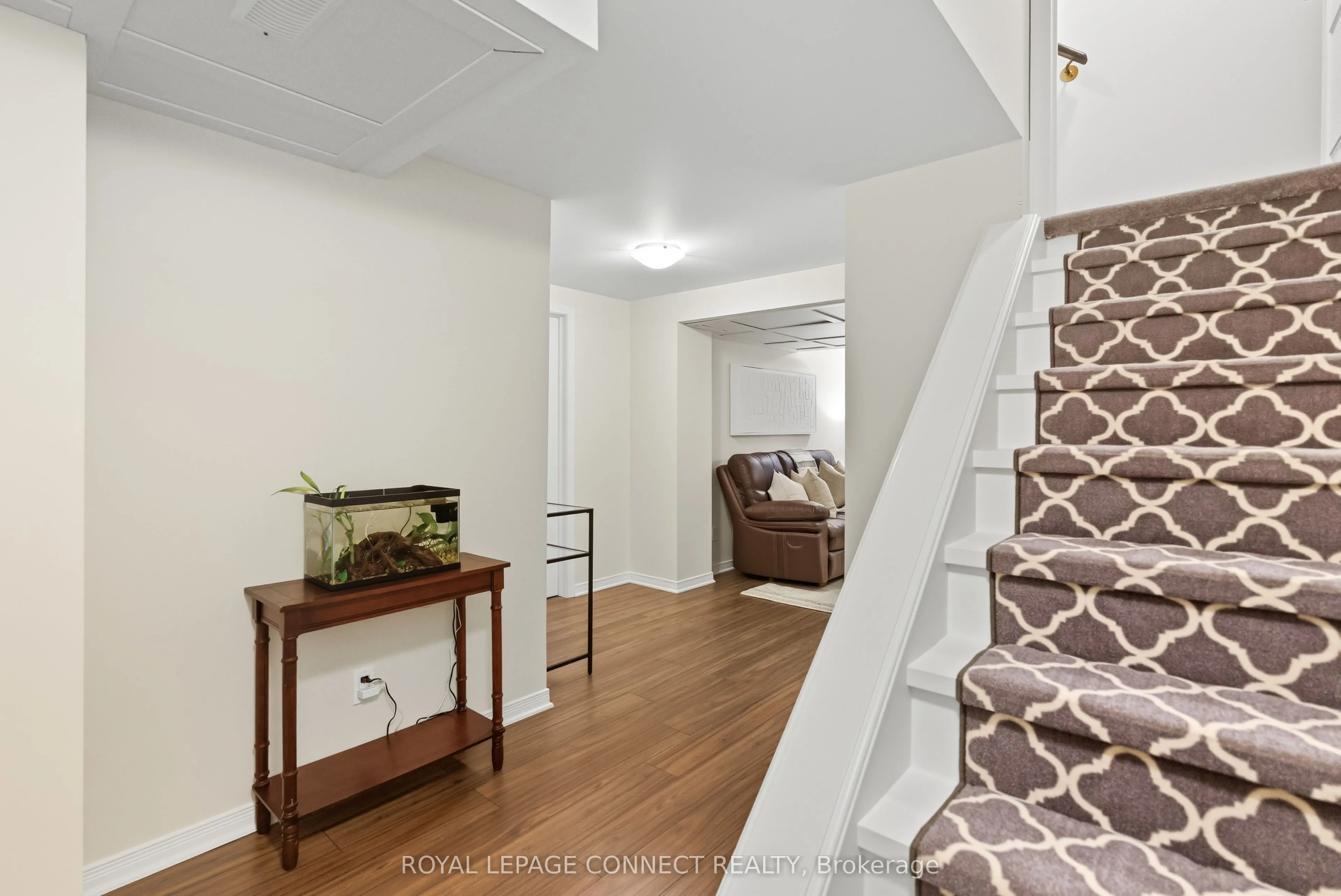 1640 Grandview Street N, #18
