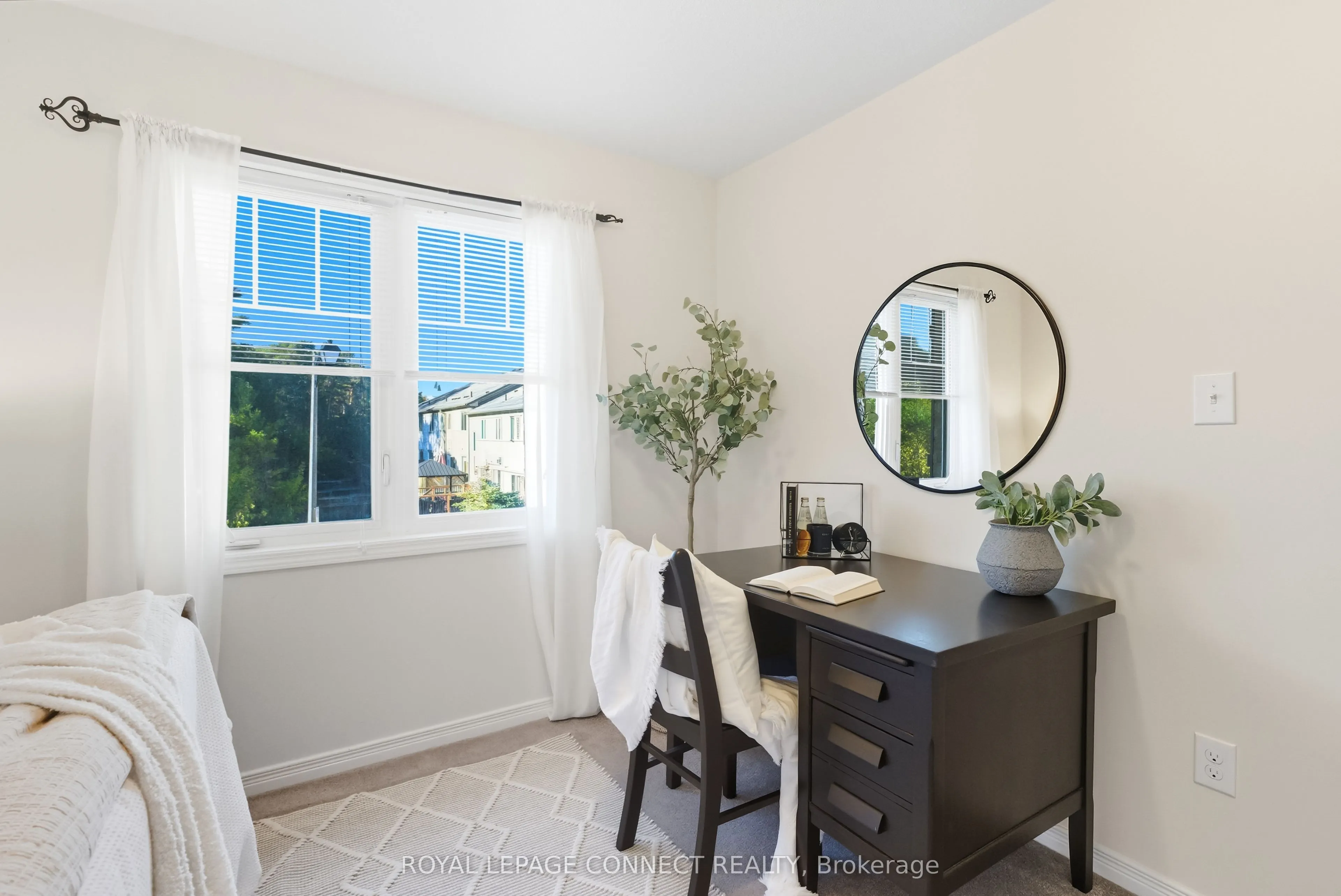 1640 Grandview Street N, #18