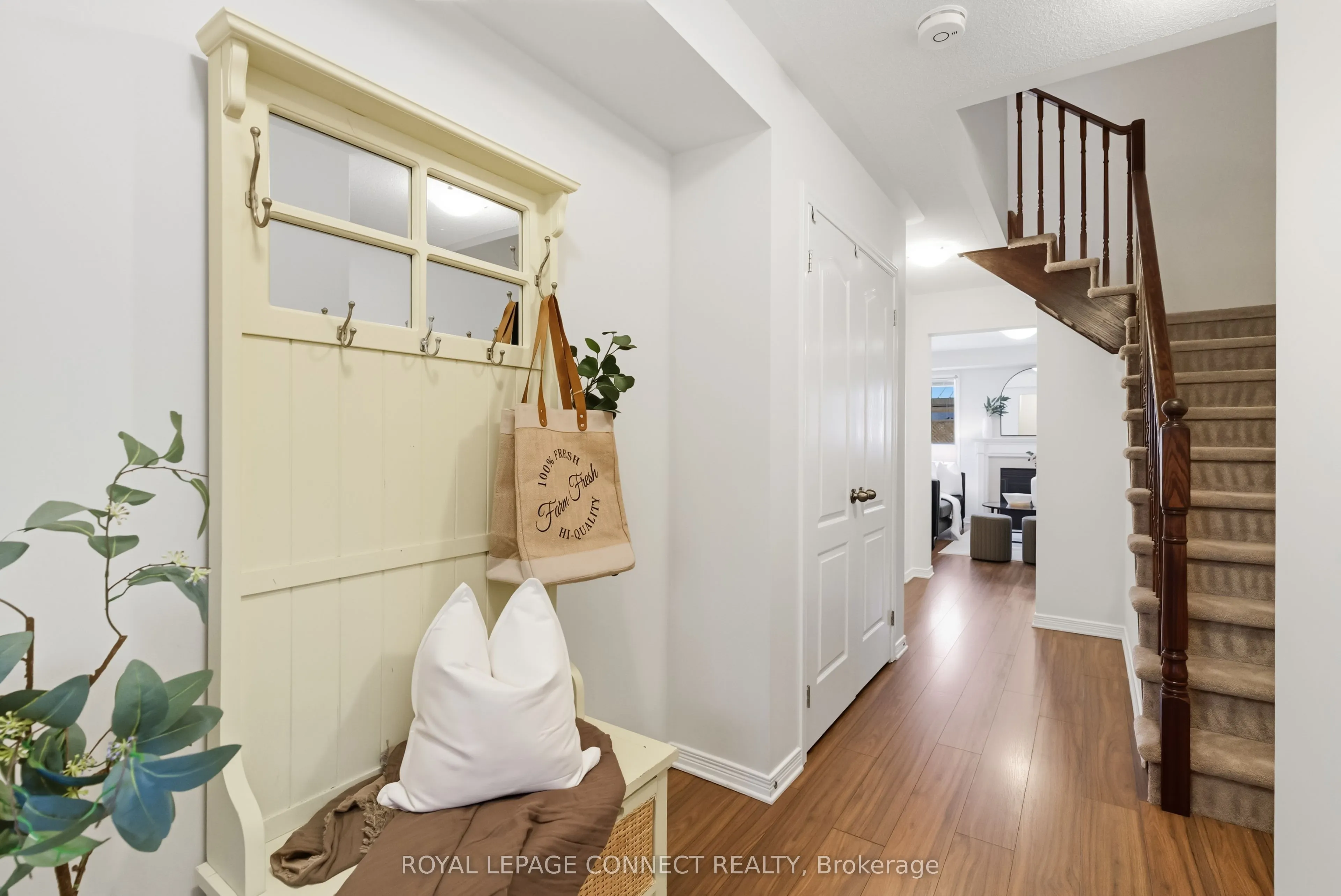 1640 Grandview Street N, #18