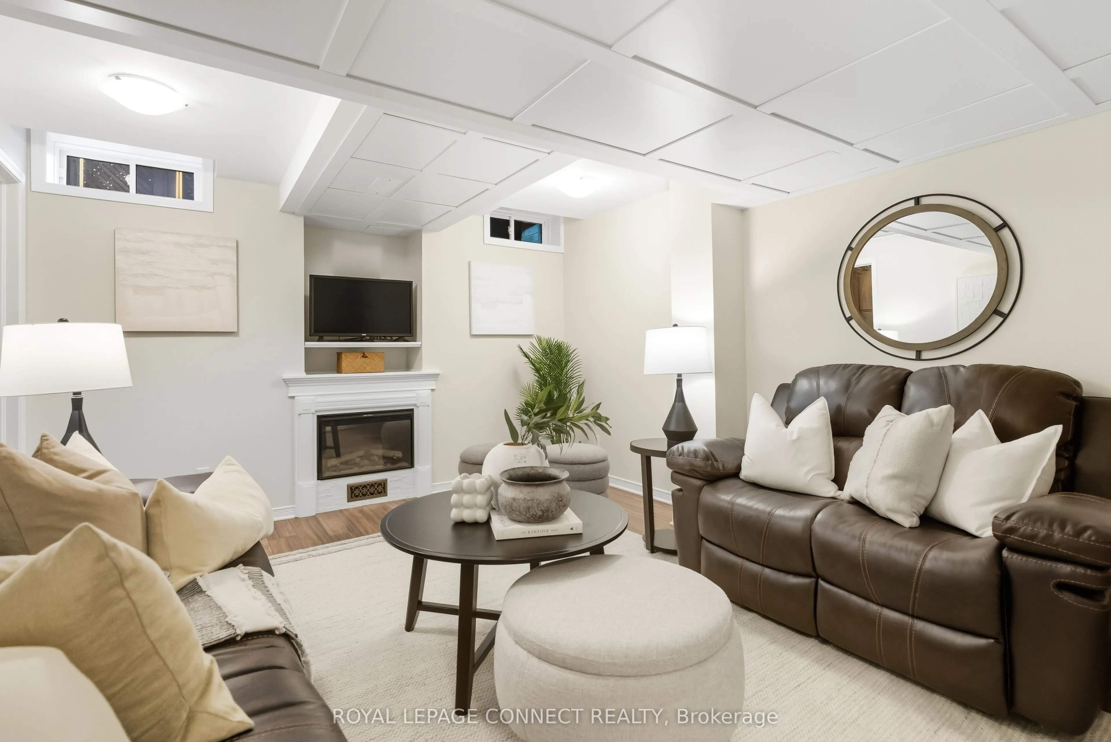 1640 Grandview Street N, #18