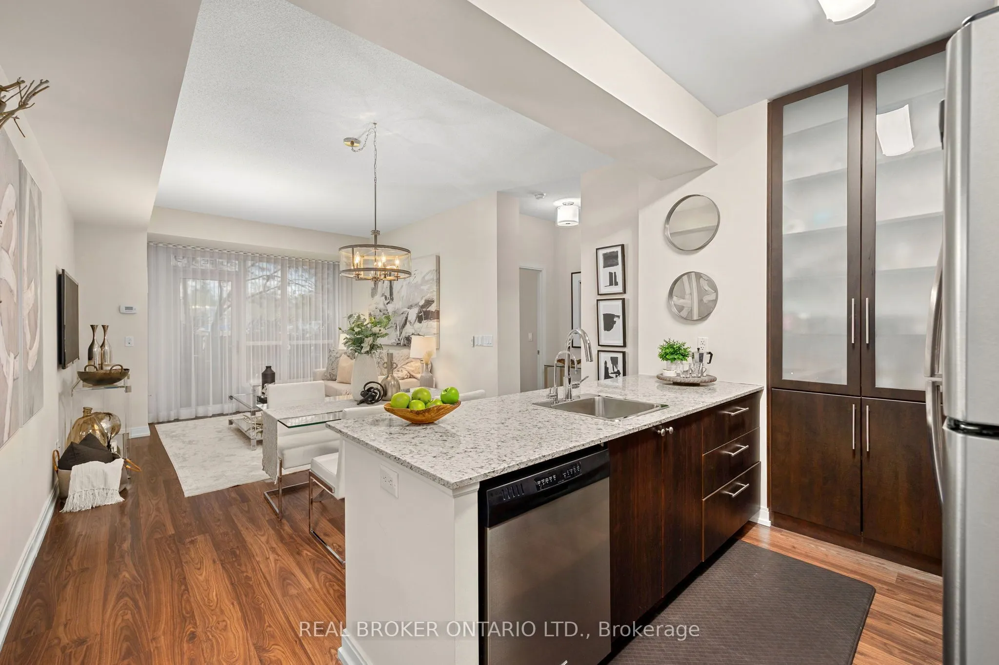 181 Village Green Square, #119