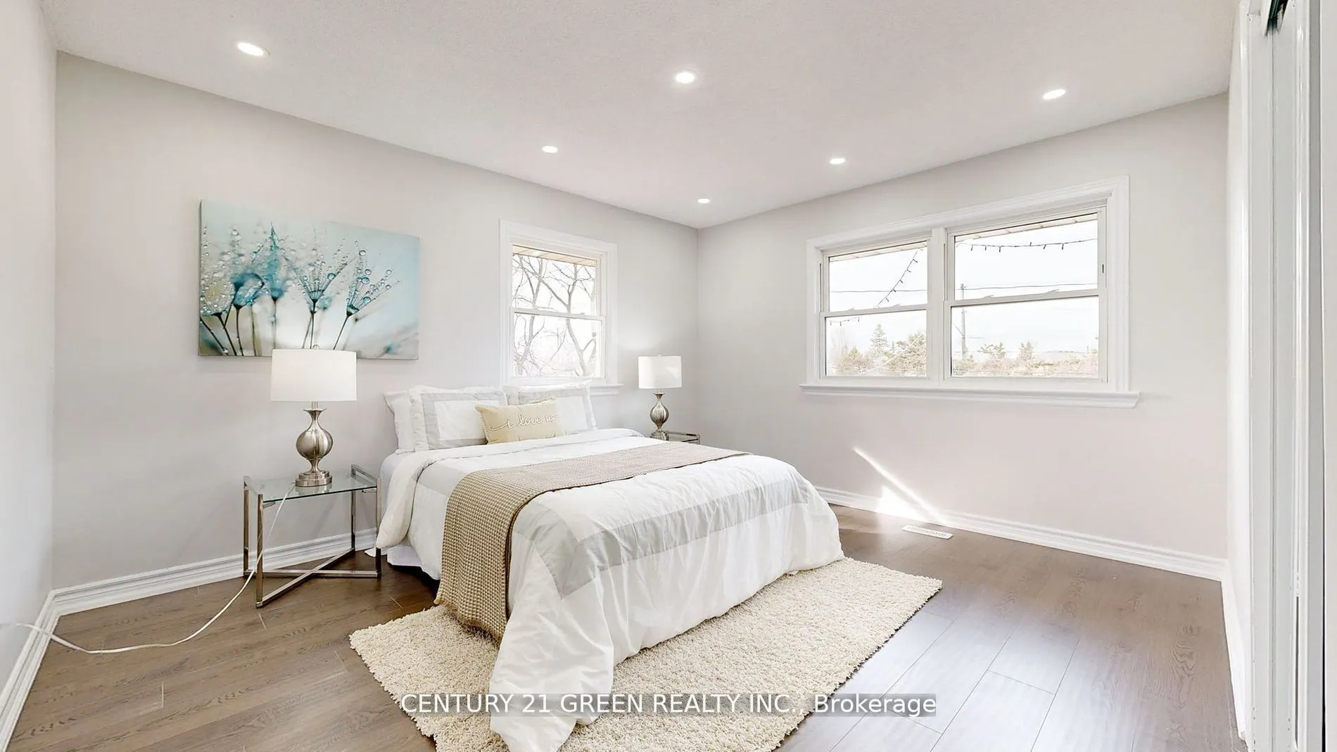 1813 Rossland Road E, #Main