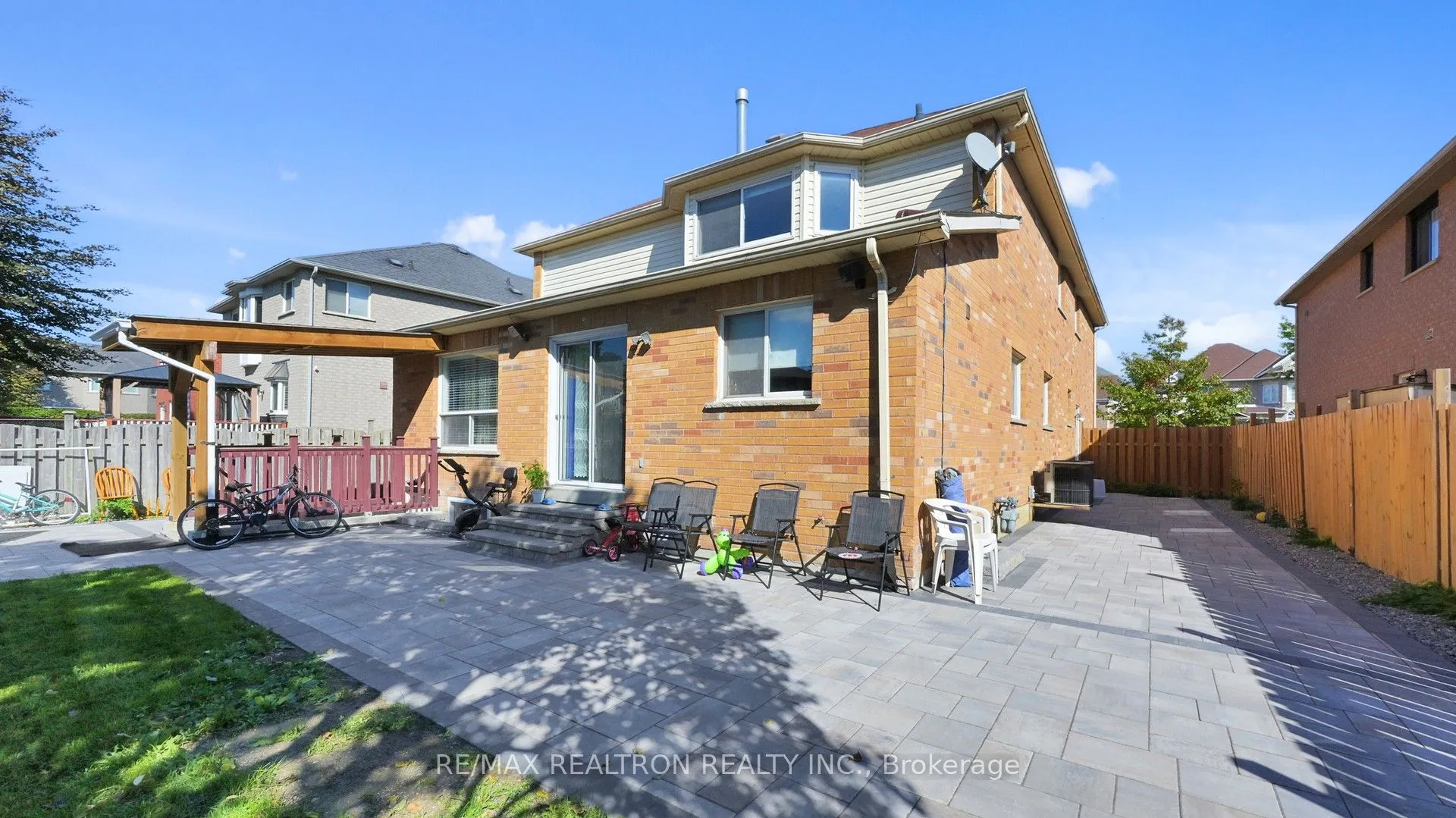 152 Elizabeth Street