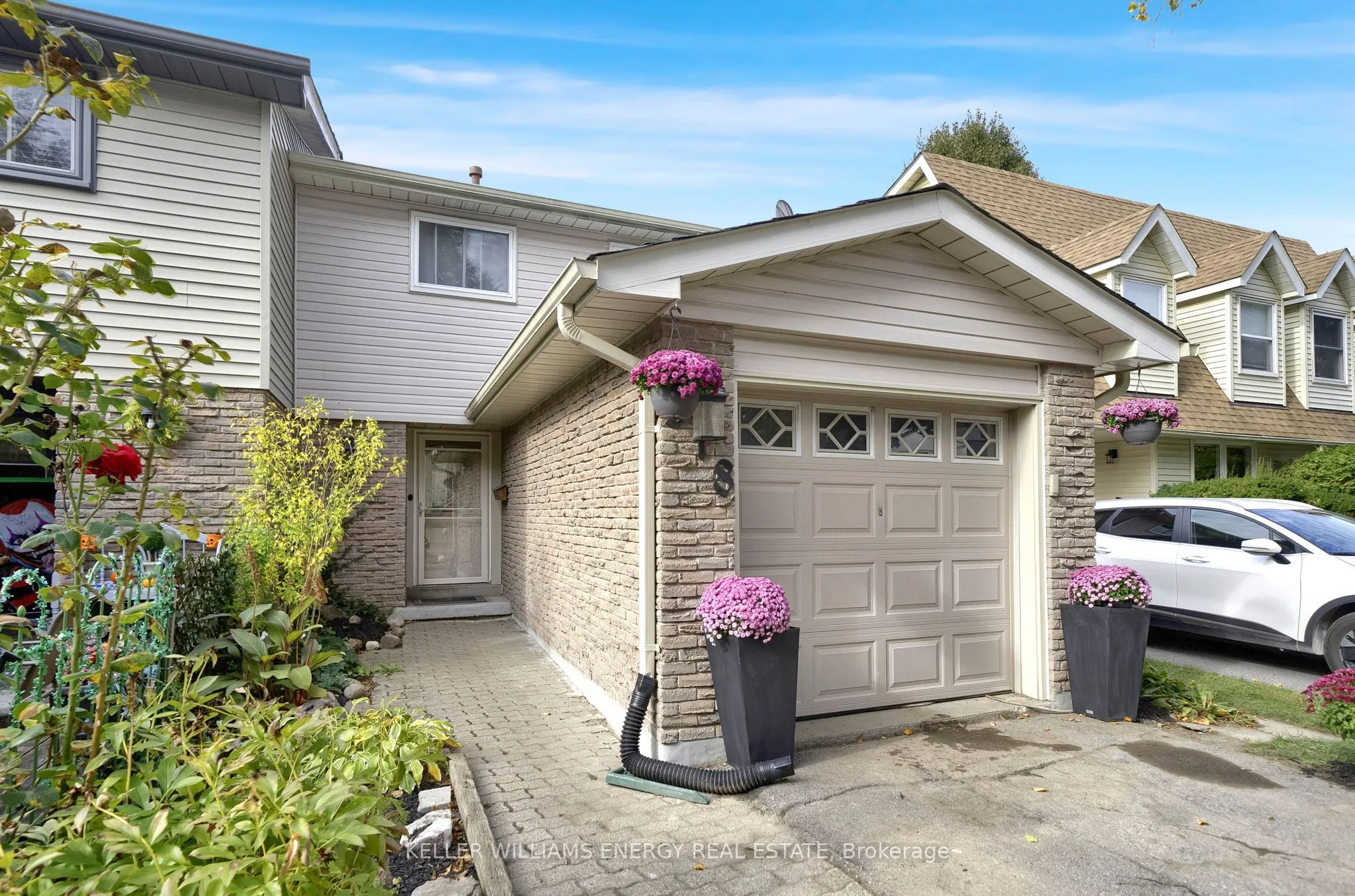 518 Camelot Drive