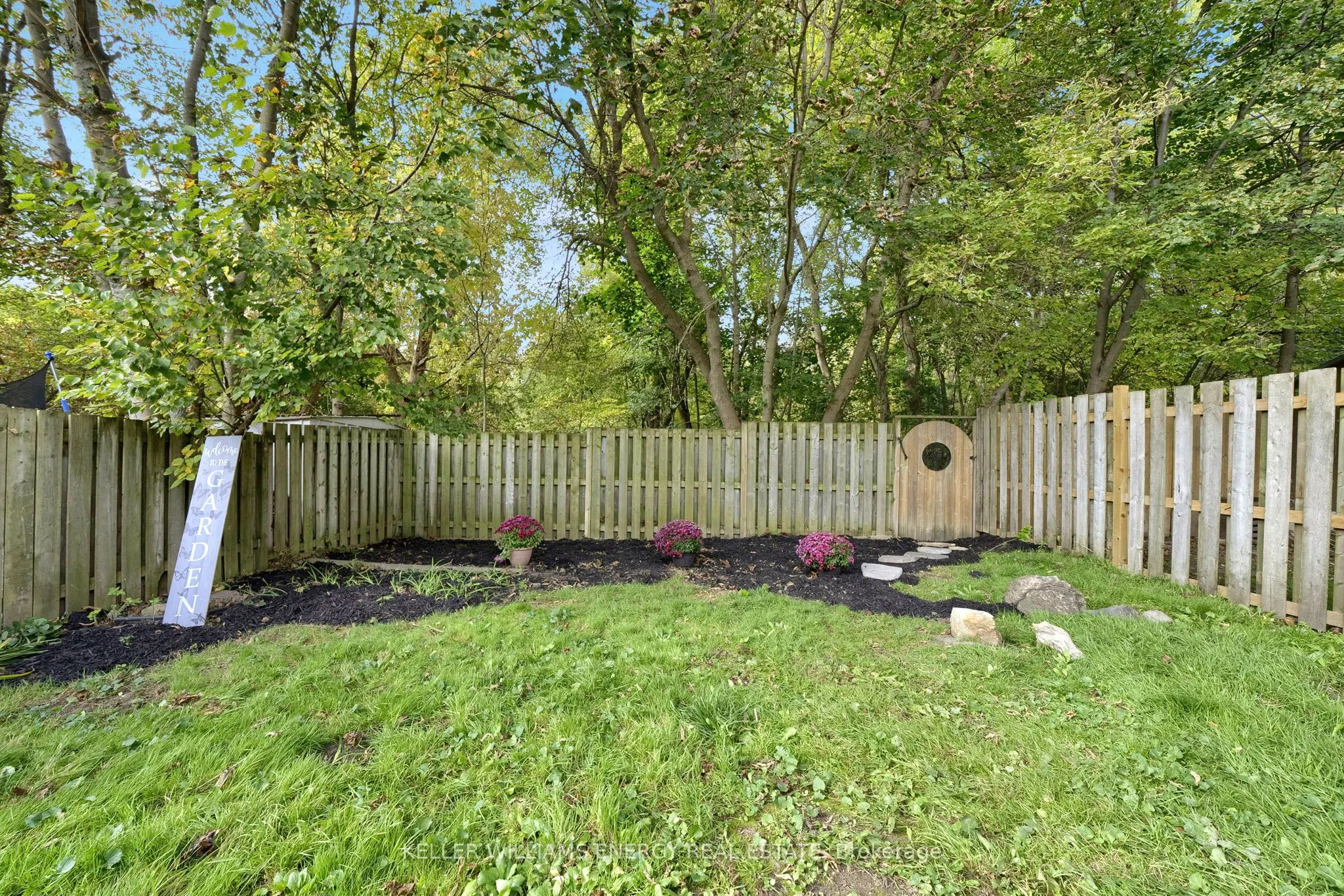 518 Camelot Drive