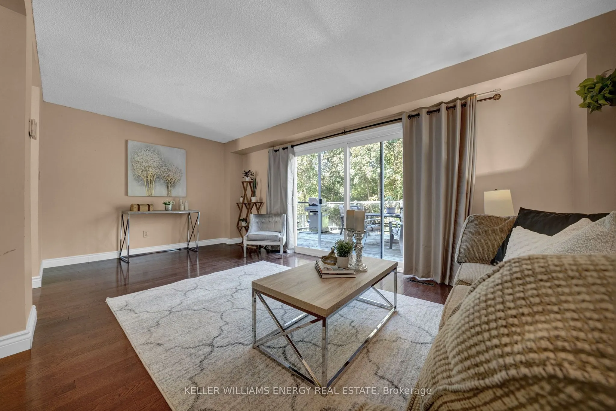 518 Camelot Drive