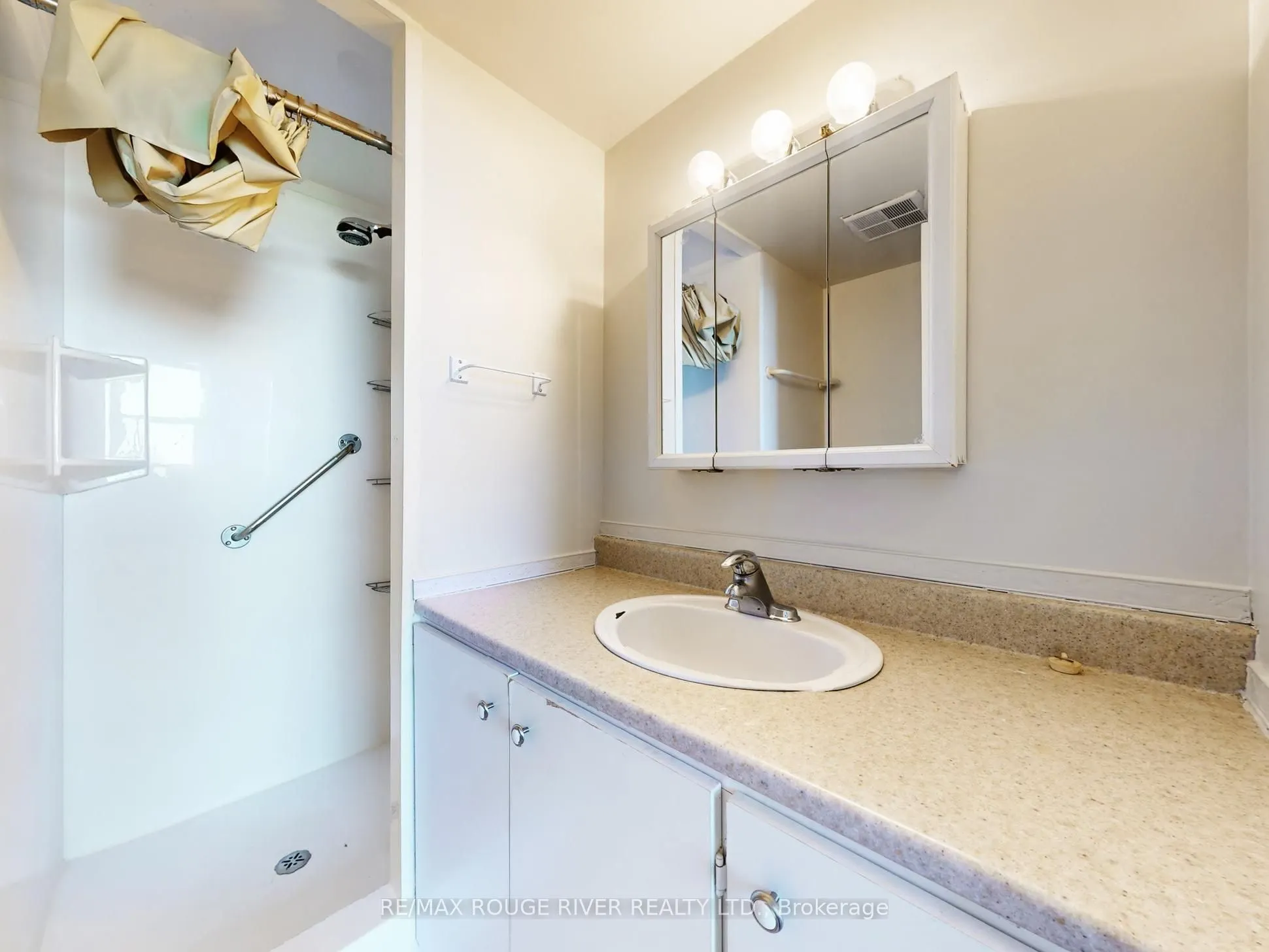 44 Falby Court, #902