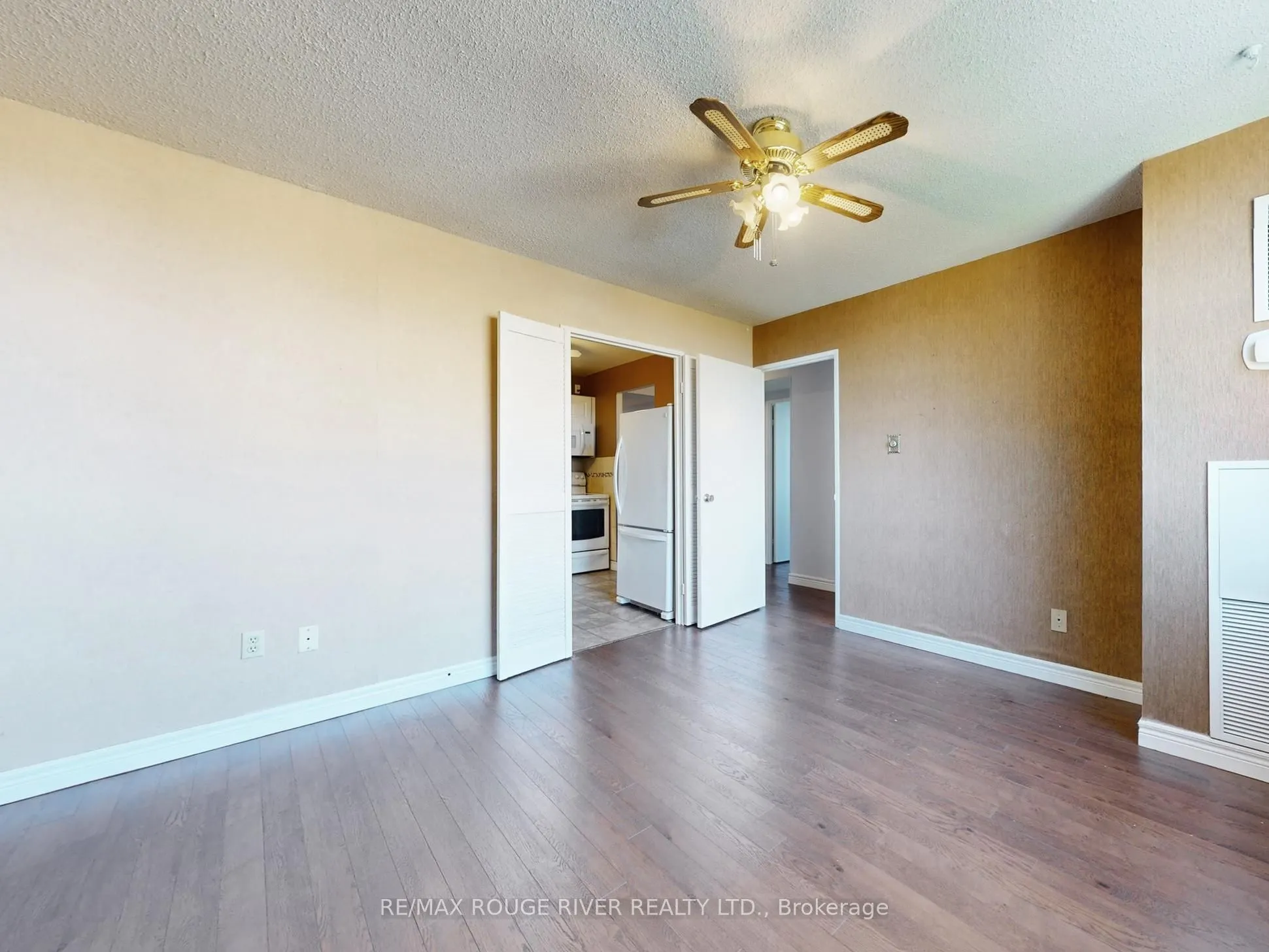 44 Falby Court, #902