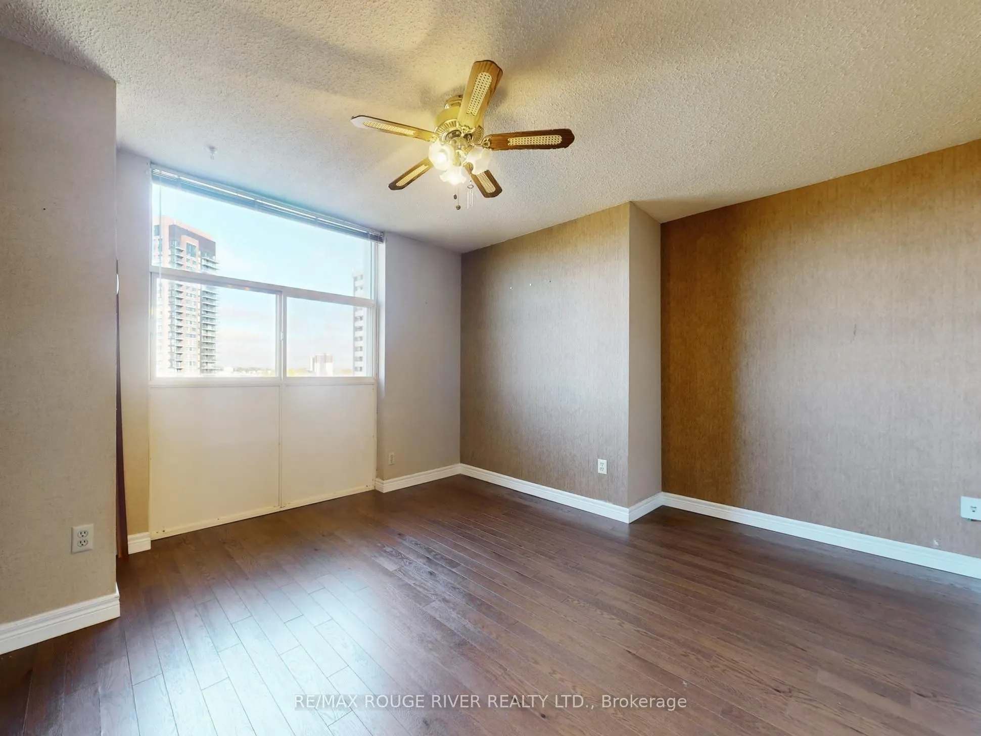 44 Falby Court, #902