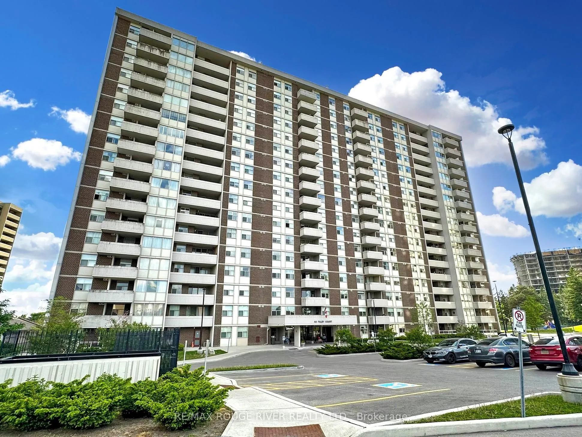 44 Falby Court, #902