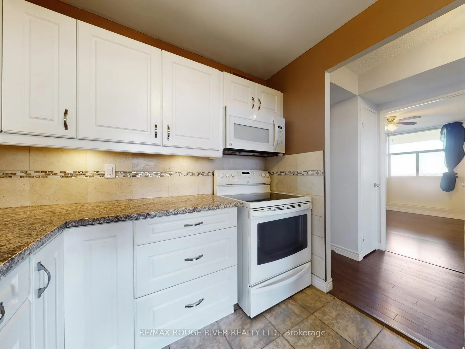 44 Falby Court, #902